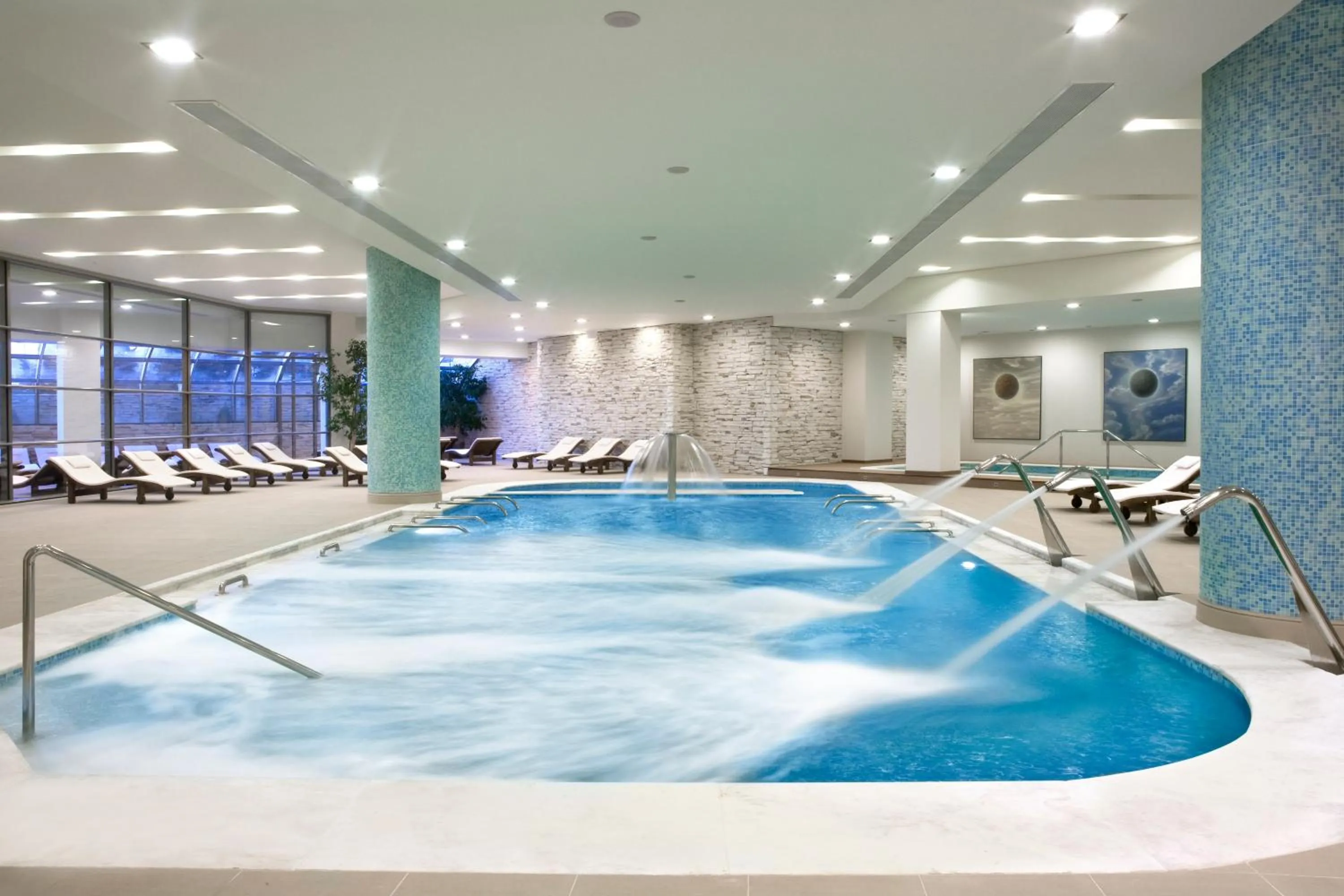 Spa and wellness centre/facilities in Ramada Plaza by Wyndham Thraki