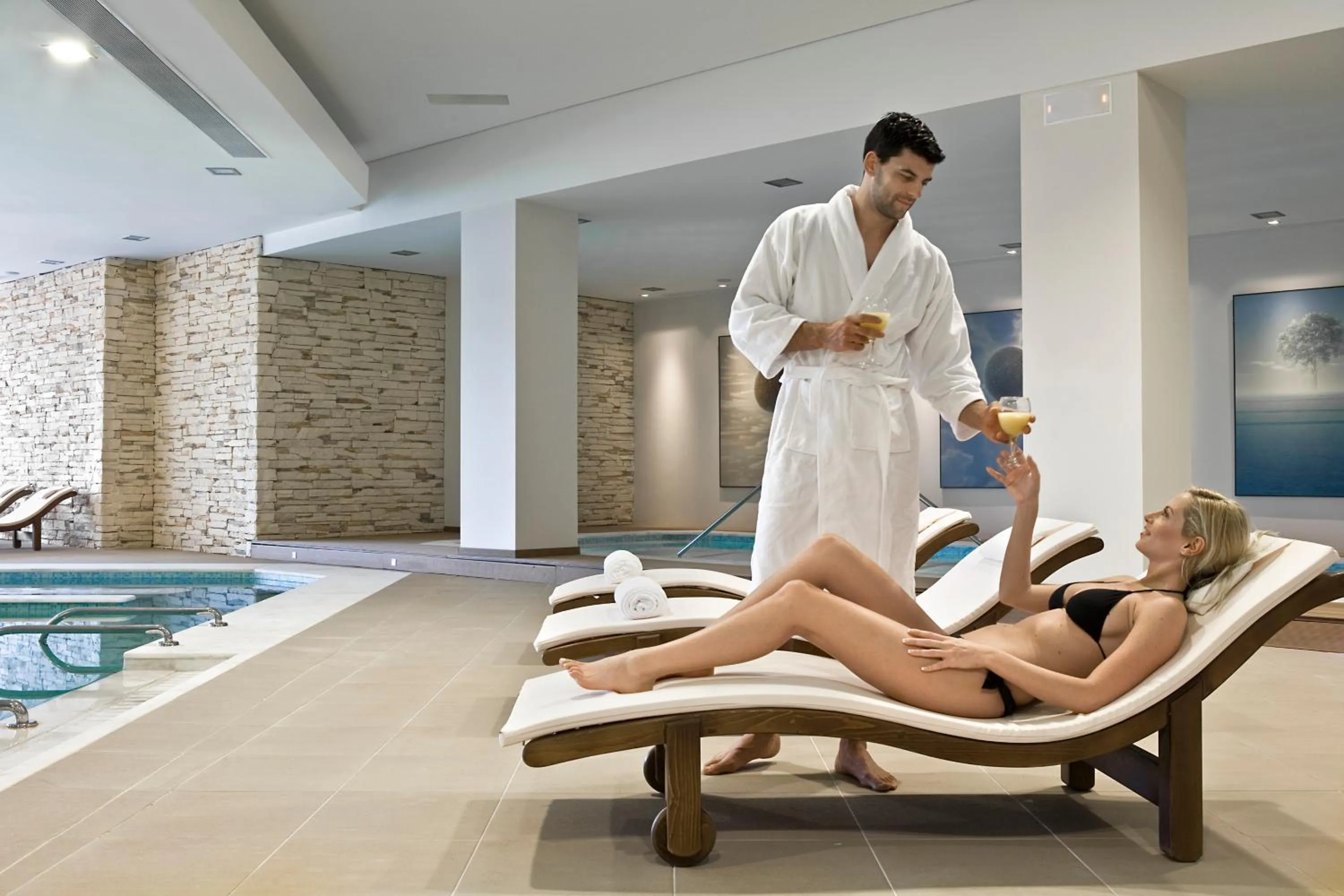 Spa and wellness centre/facilities in Ramada Plaza by Wyndham Thraki