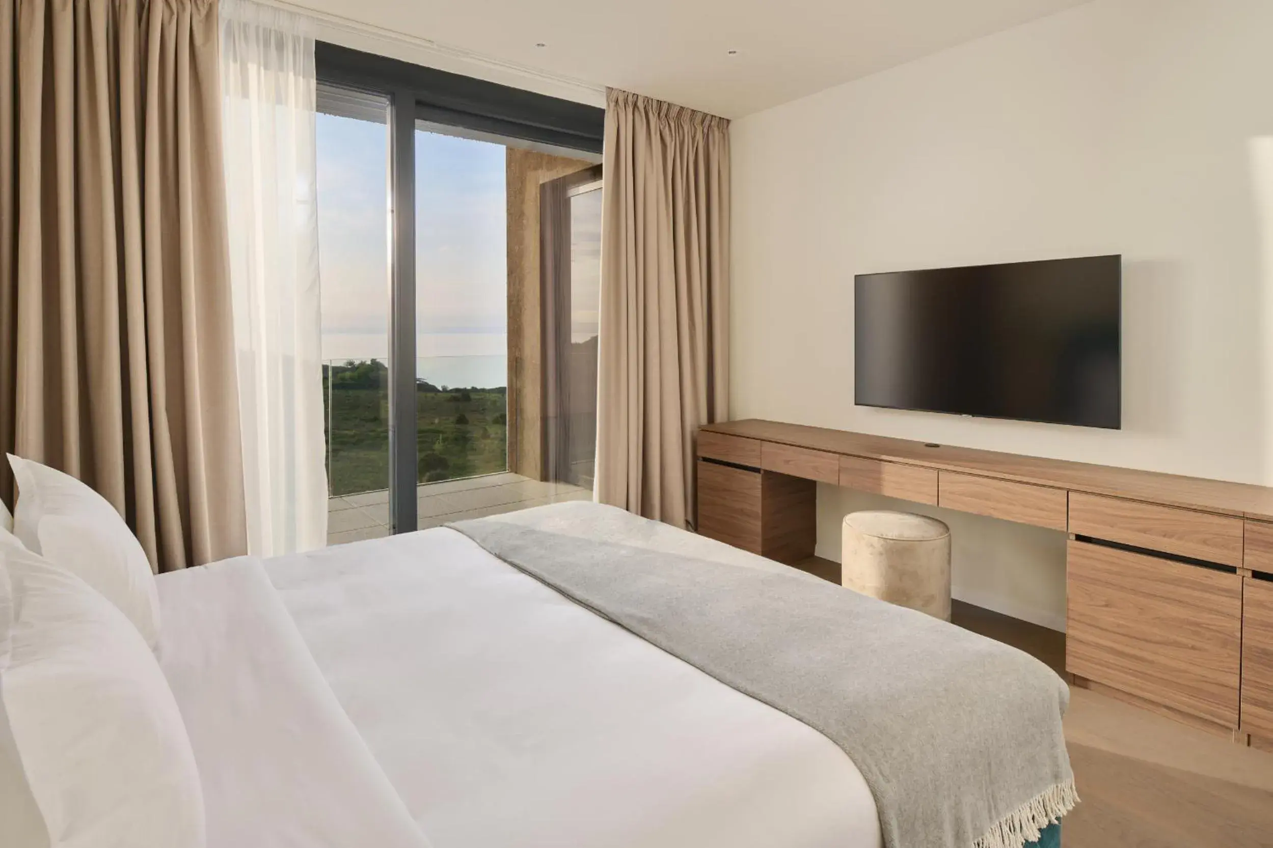 Balcony/Terrace, Bed in Petram Resort & Residences Balcony/Terrace, Bed in Petram Resort & Residences