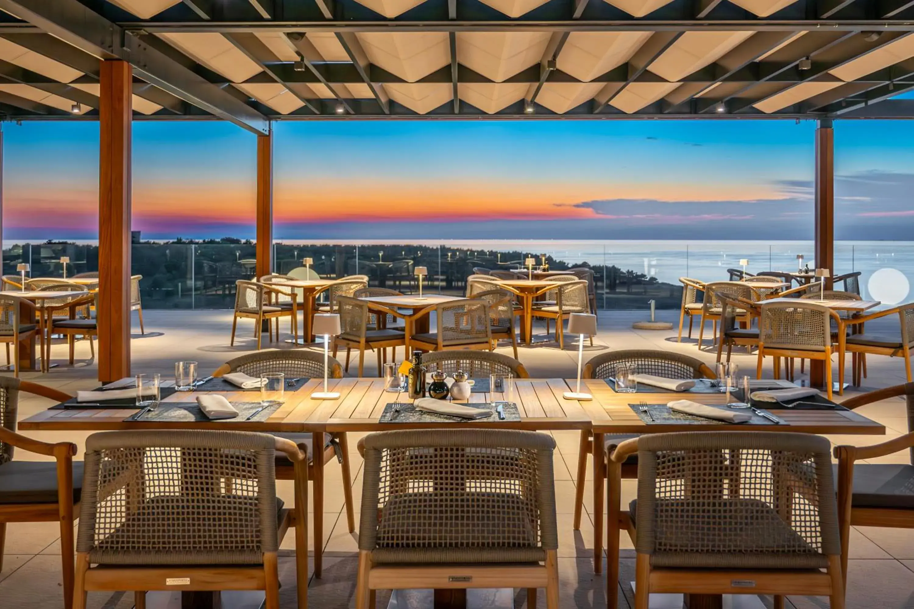Restaurant/places to eat in Petram Resort & Residences Restaurant/places to eat in Petram Resort & Residences