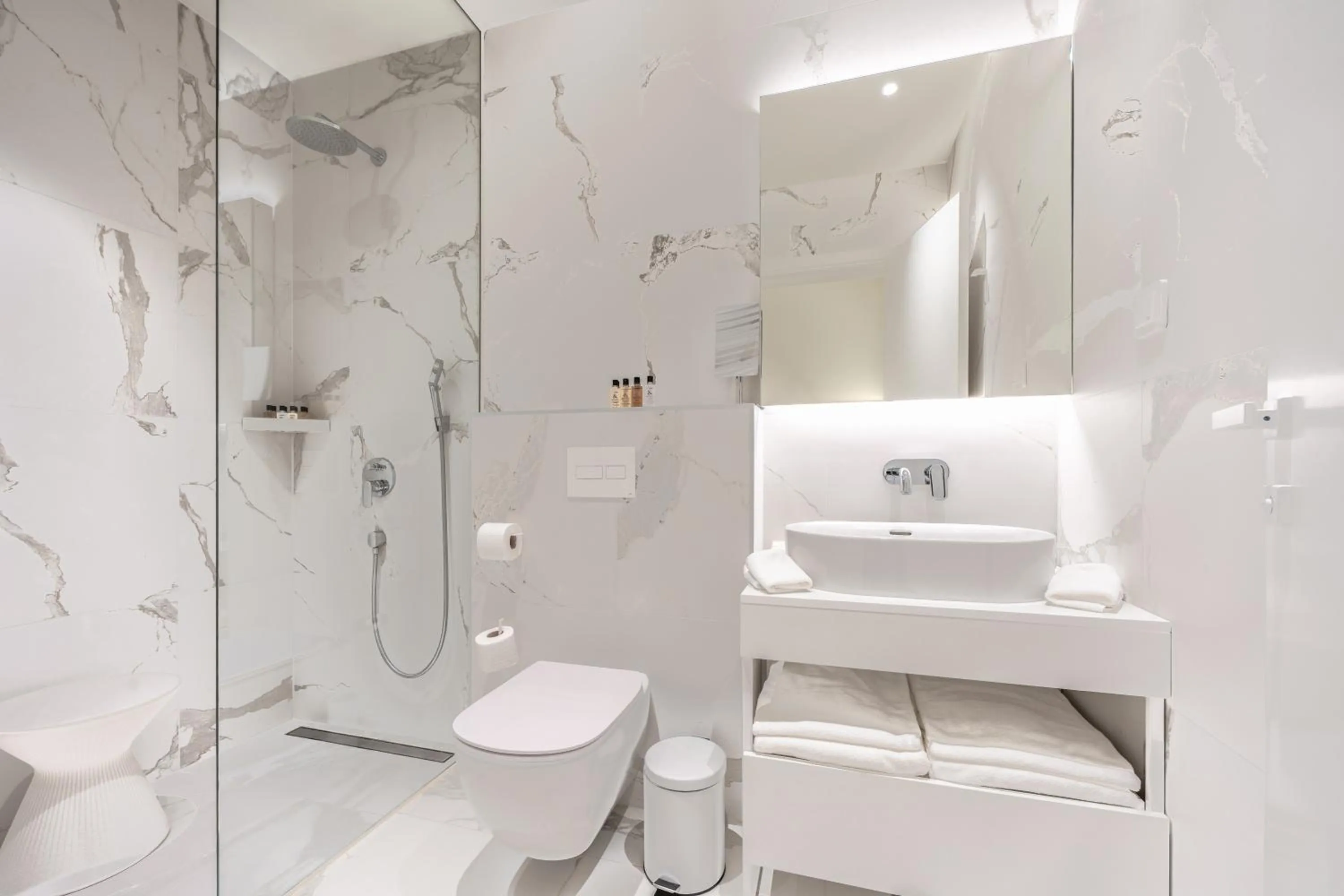 Shower in Petram Resort & Residences