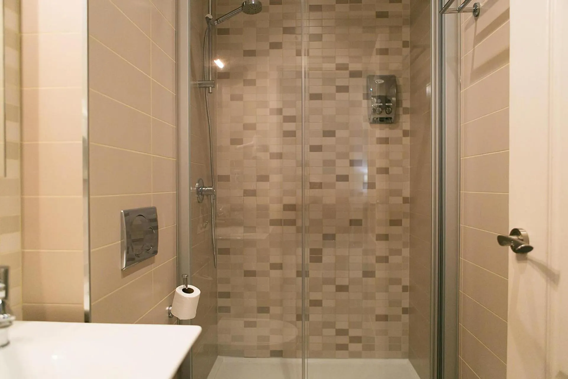 Bathroom in Blanc Guest House