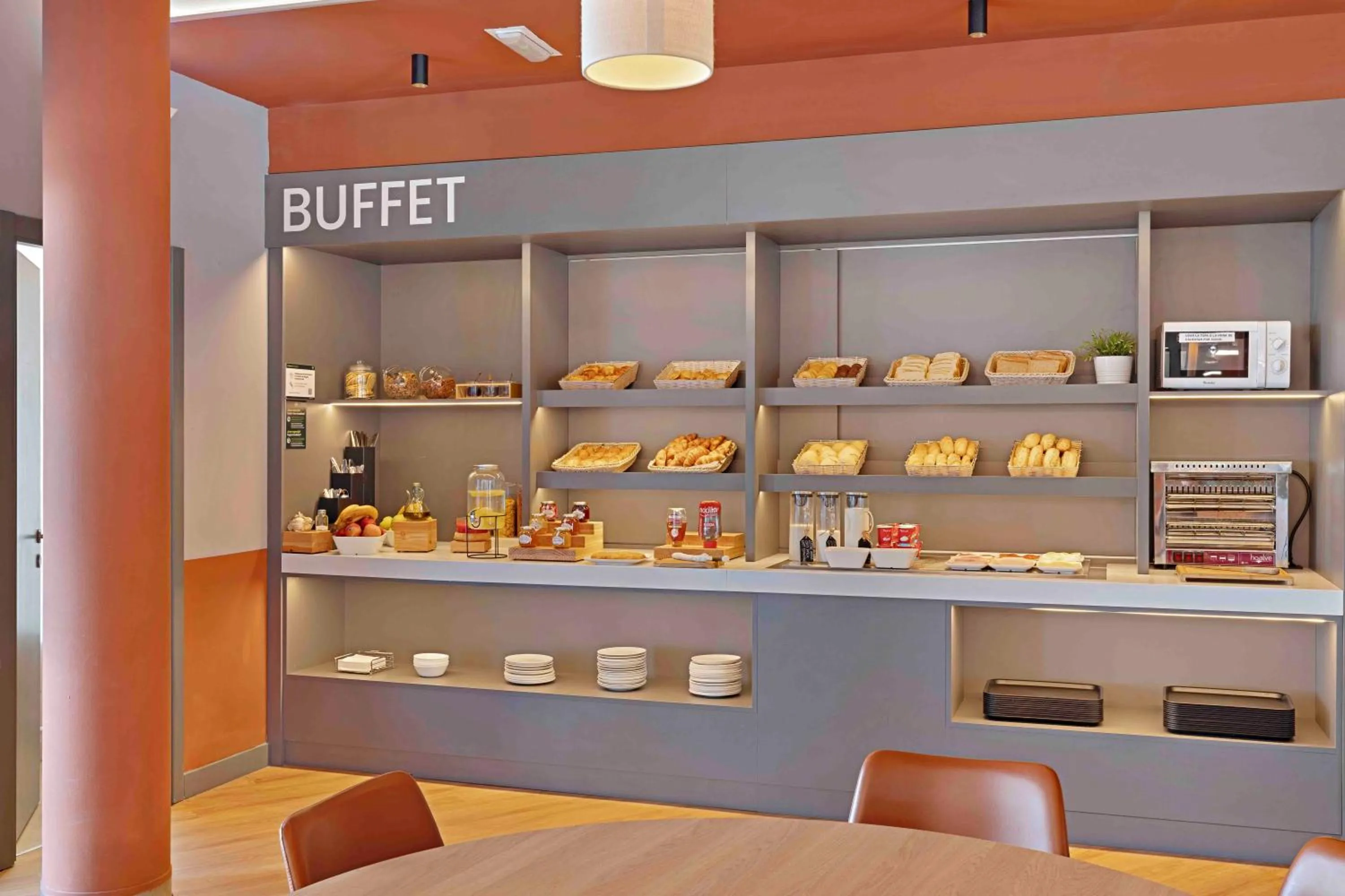 Buffet breakfast in B&B HOTEL Figueres