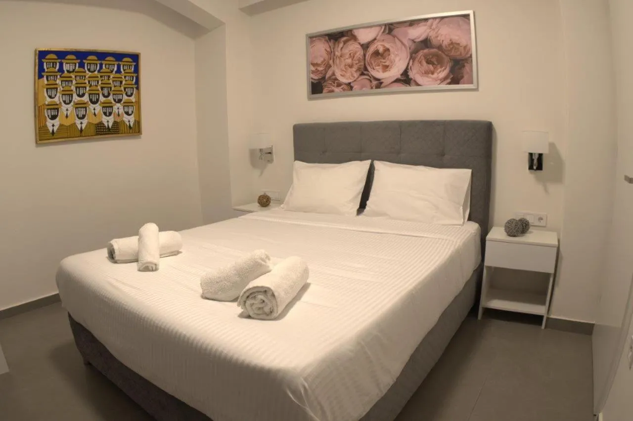 Bed in Synathens II - Apartments & Studios