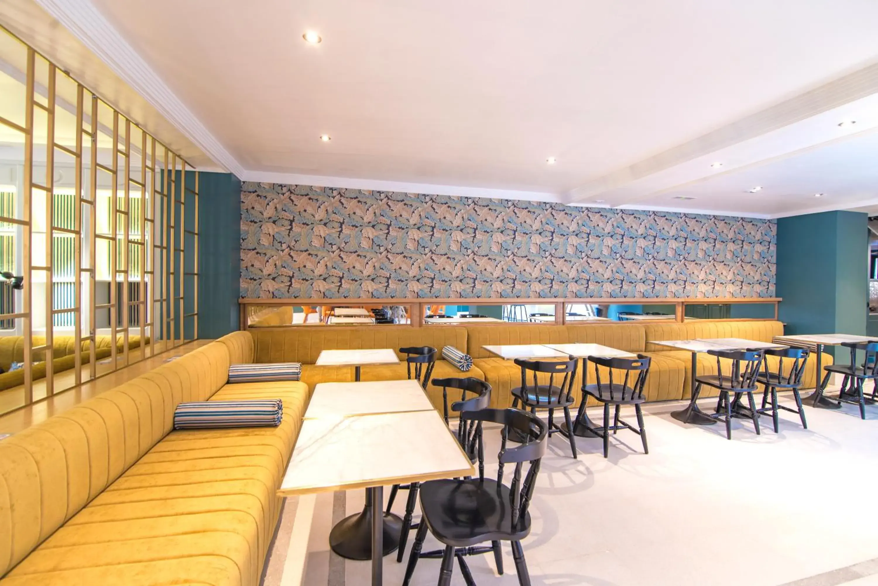 Restaurant/places to eat in Petit Palace Puerta de Triana Restaurant/places to eat in Petit Palace Puerta de Triana