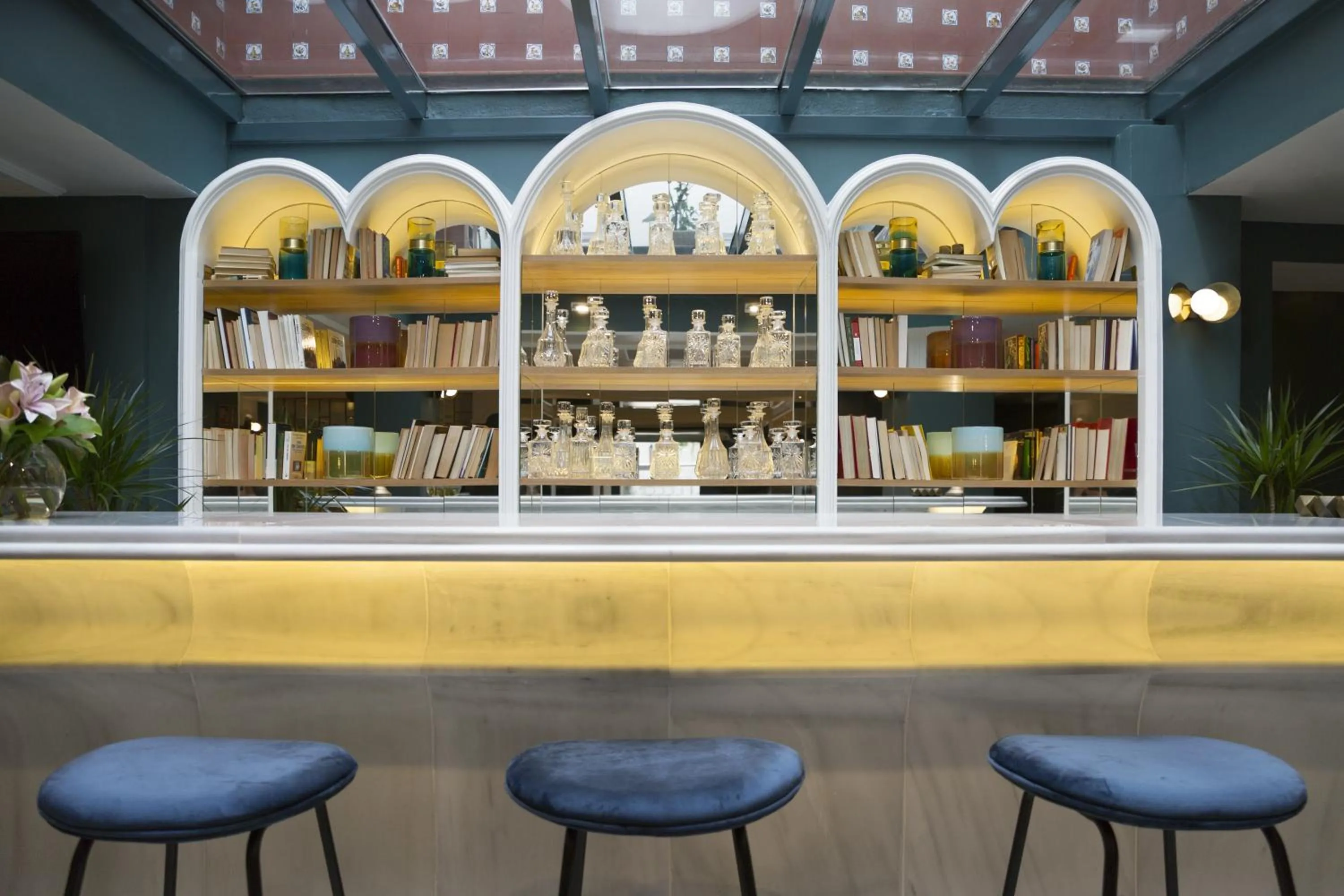 Lounge or bar in Petit Palace Puerta de Triana