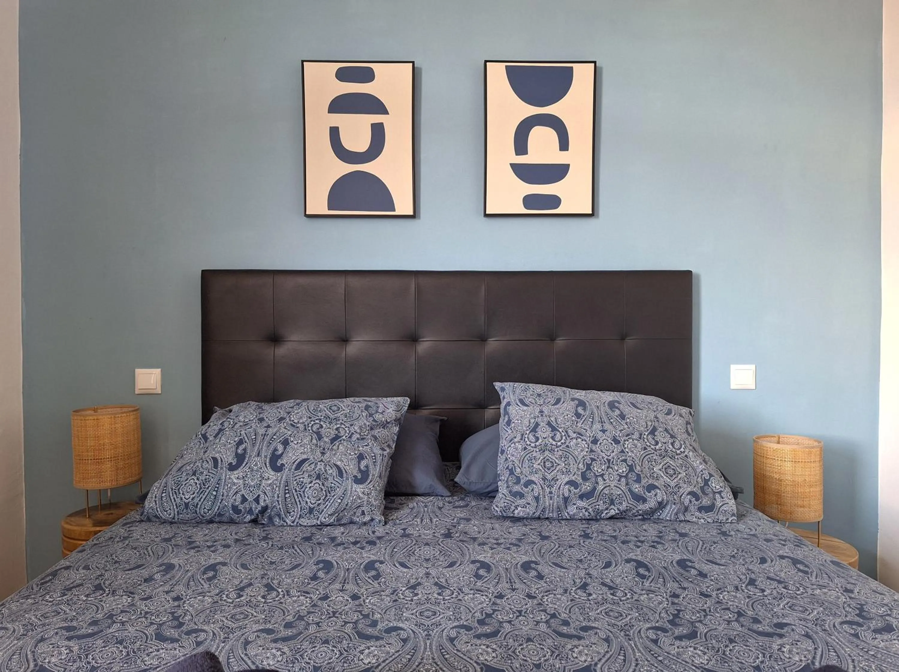 Bed in Stylish 2-Bedroom Apartment Yumbo