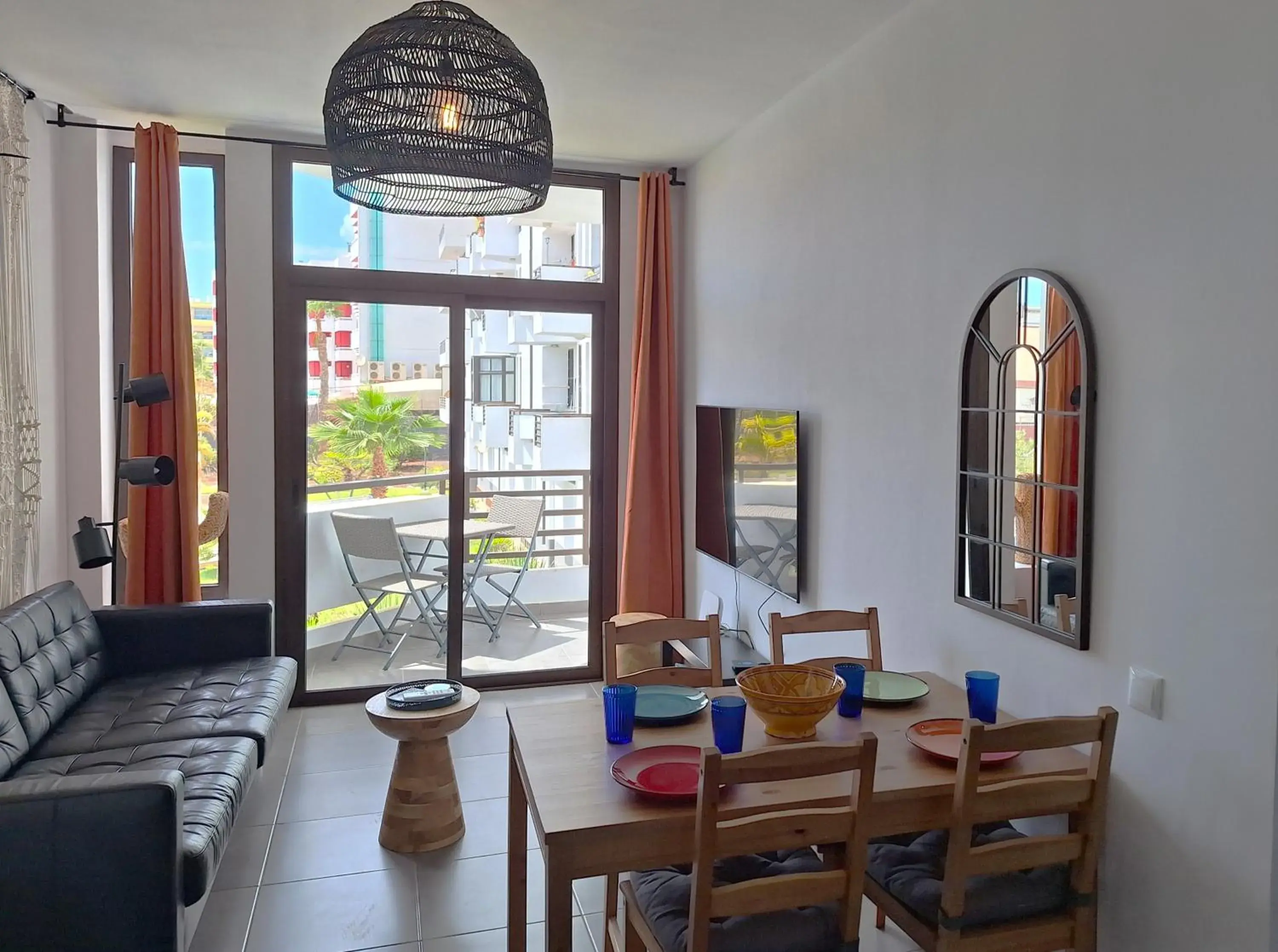 Stylish 2-Bedroom Apartment Yumbo Stylish 2-Bedroom Apartment Yumbo
