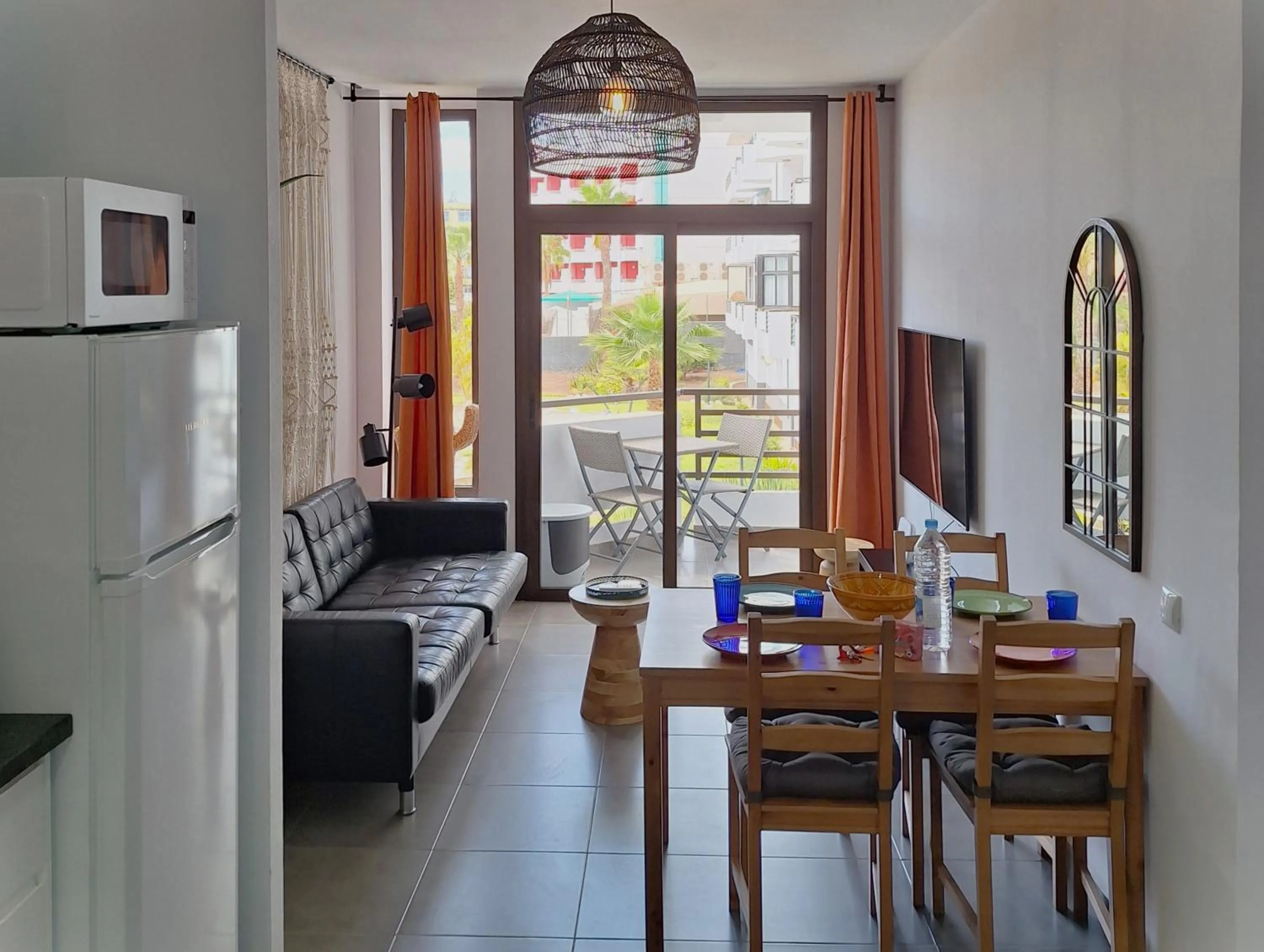 Living room in Stylish 2-Bedroom Apartment Yumbo