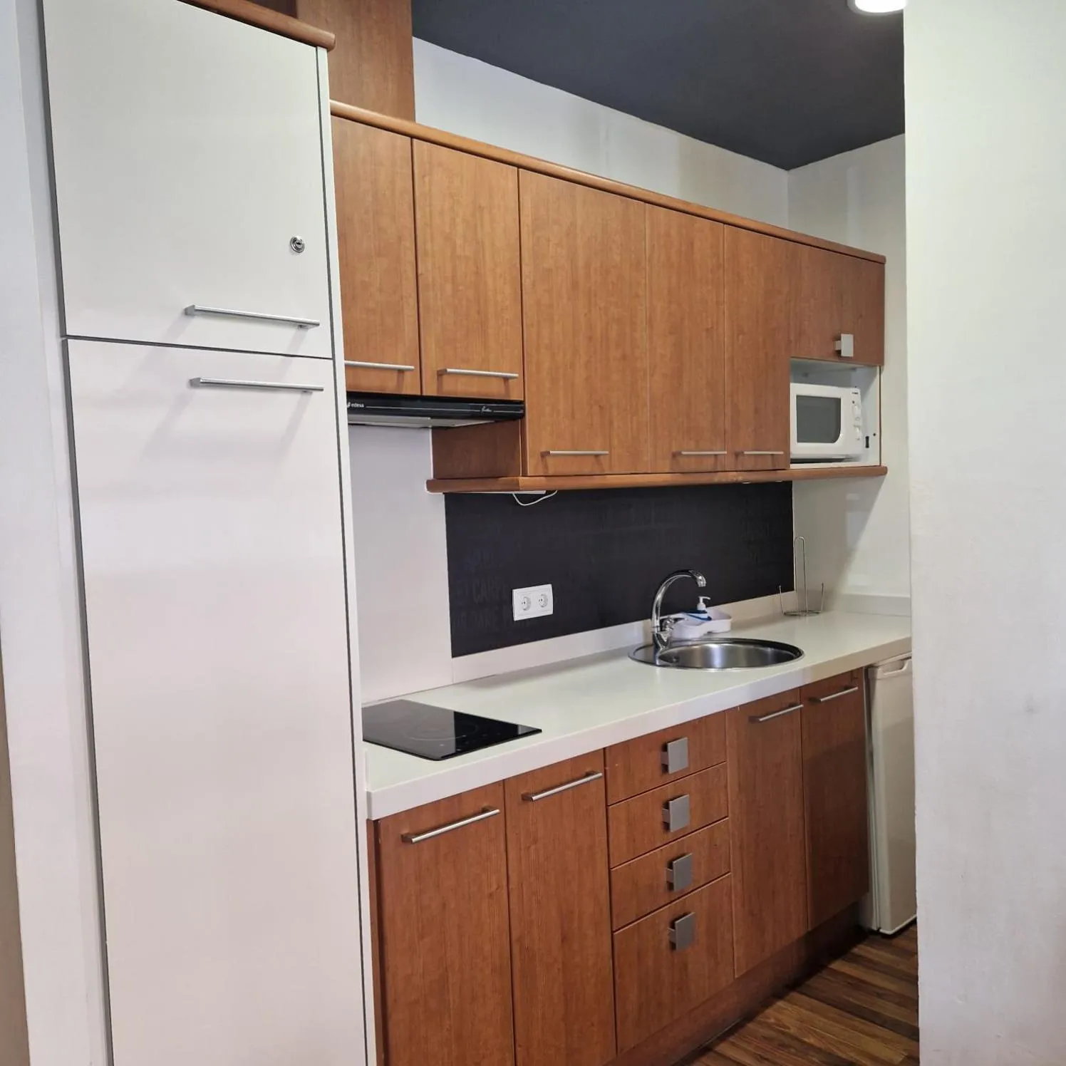 kitchen in Eth Palai