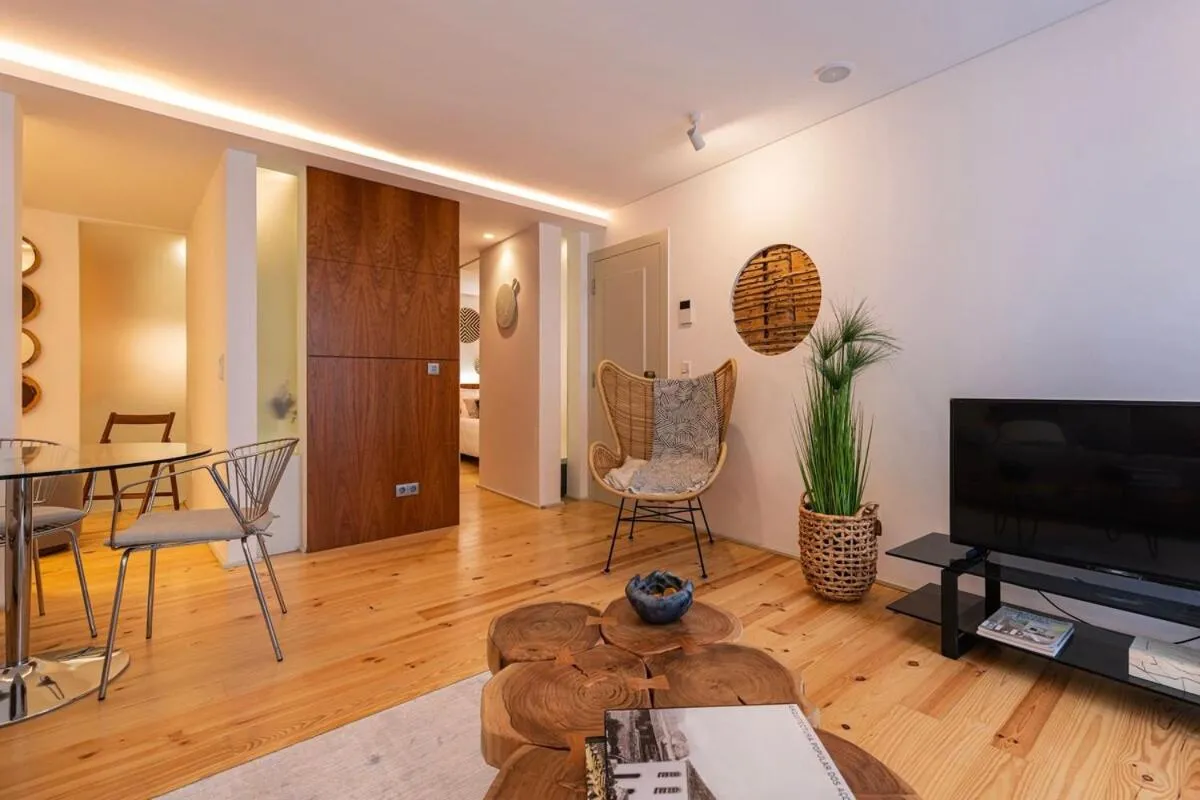 TV and multimedia in Condessa I by Innkeeper