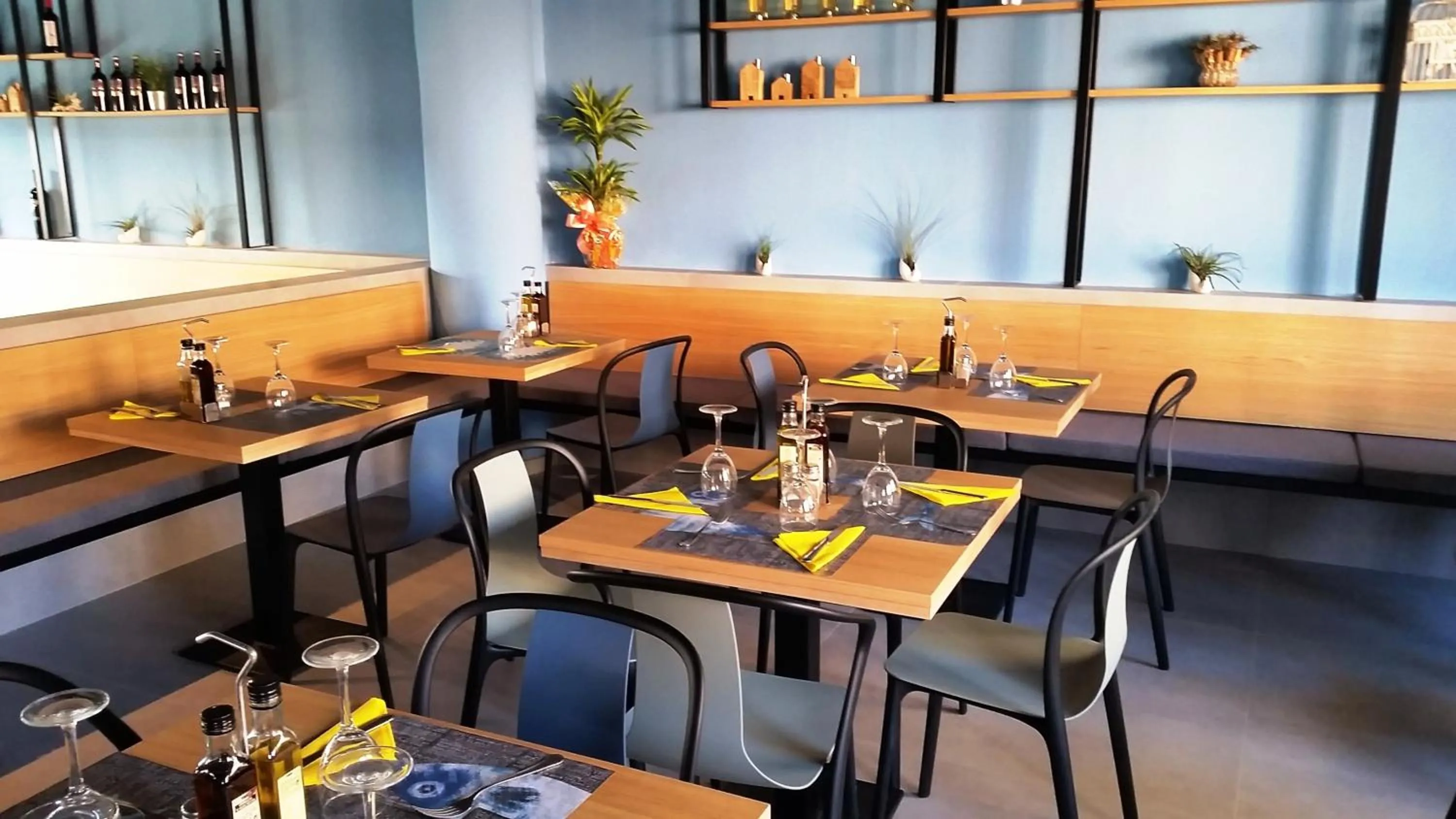 Restaurant/places to eat in La Cabaña