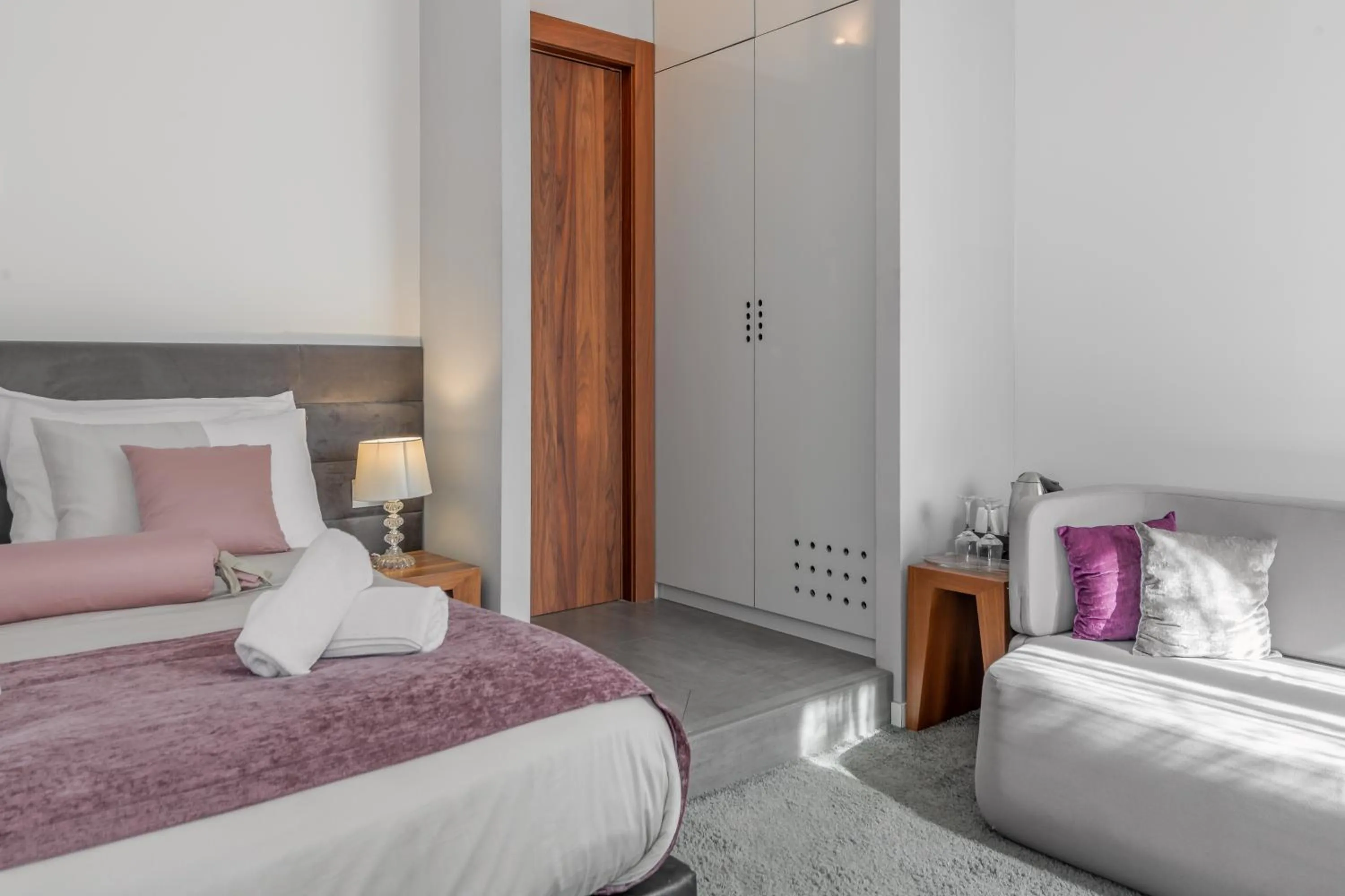 Bed in Starlight Luxury Suites