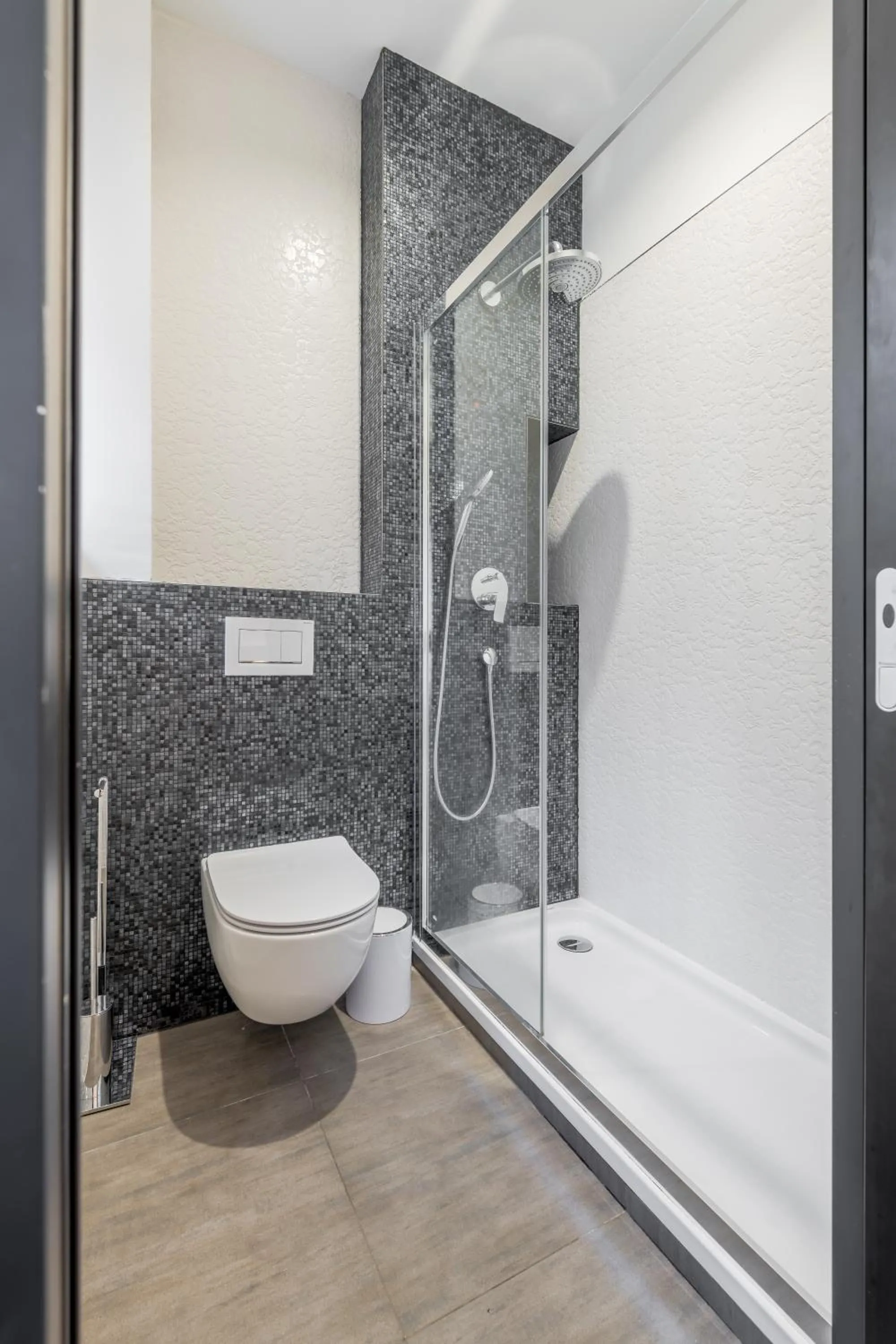 Bathroom in Starlight Luxury Suites