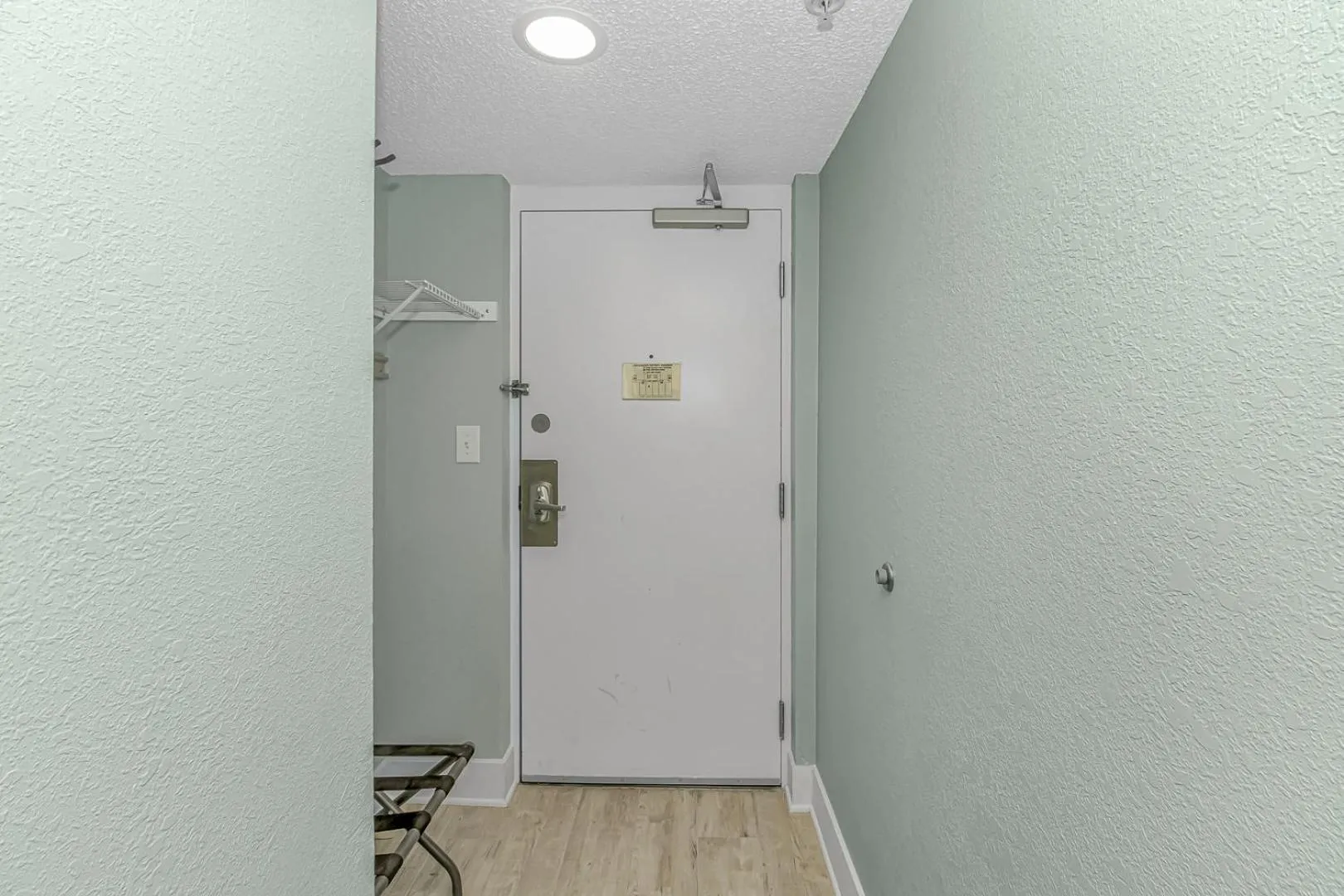 Immaculate! Beautifully Renovated Oceanfront 1 Bedroom Suite - Sleeps 6! - Roxanne Towers Unit 804