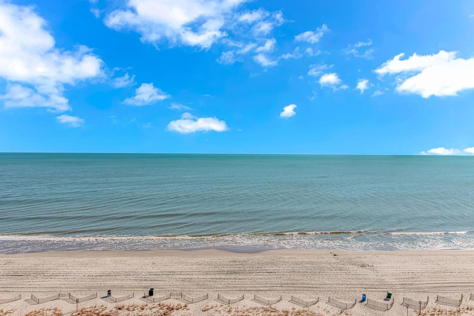 Immaculate! Beautifully Renovated Oceanfront 1 Bedroom Suite - Sleeps 6! - Roxanne Towers Unit 804