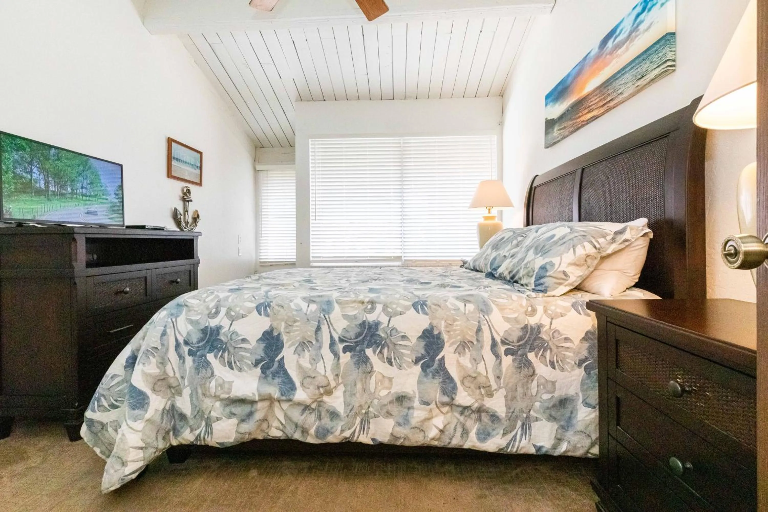 Bed in Hale Kamaole 308