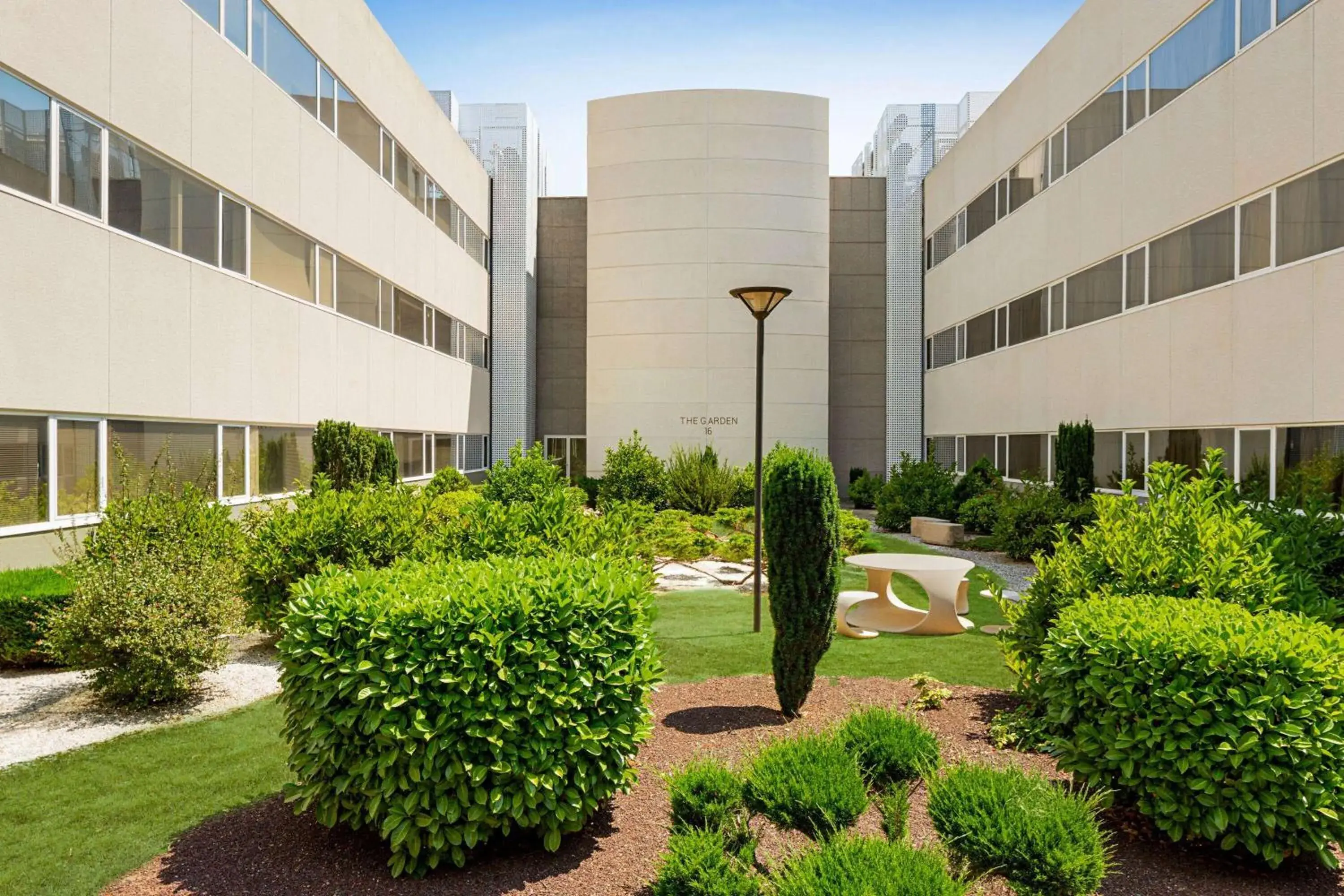 Inner courtyard view, Property Building in Ramada by Wyndham Madrid Tres Cantos