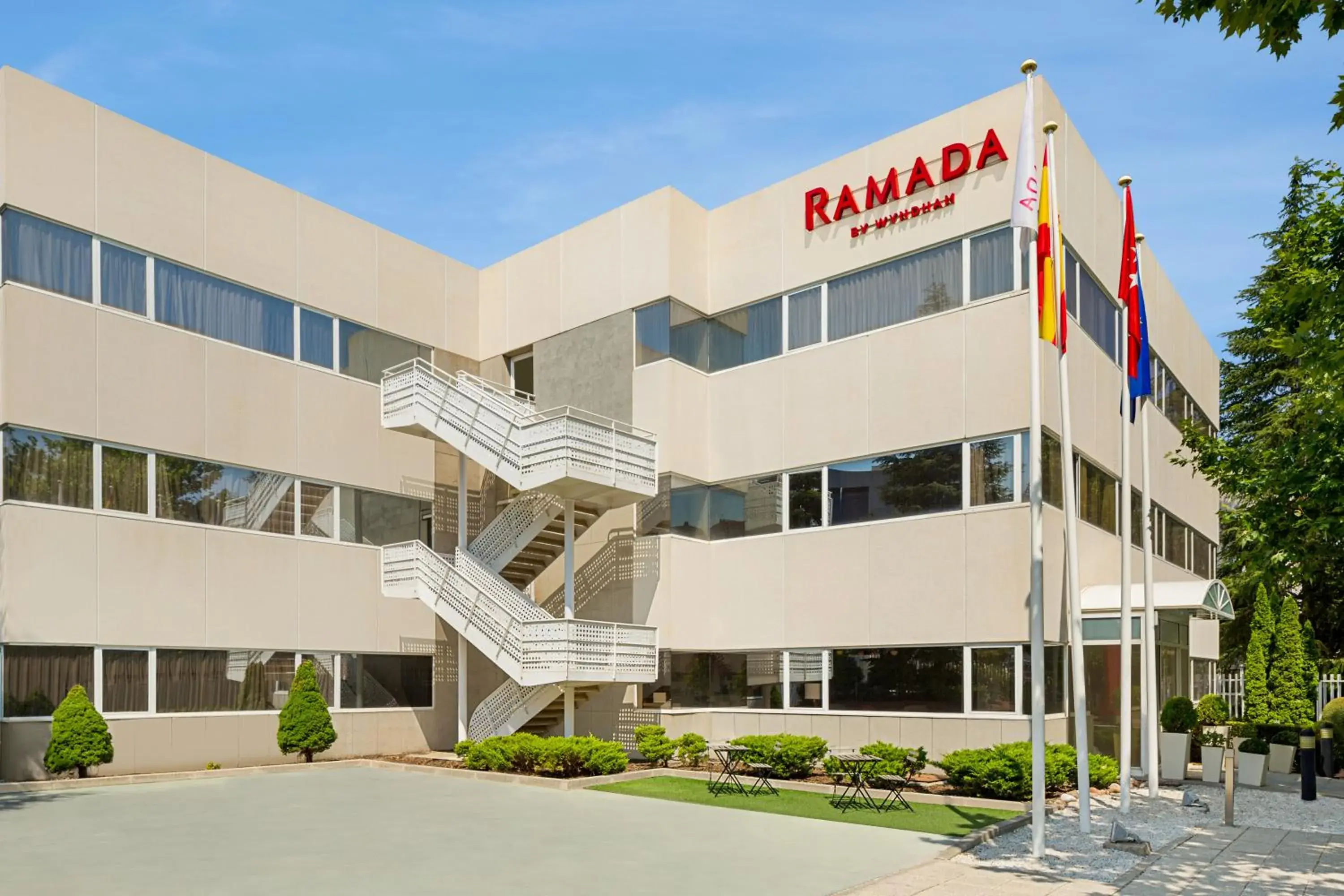 Property Building in Ramada by Wyndham Madrid Tres Cantos