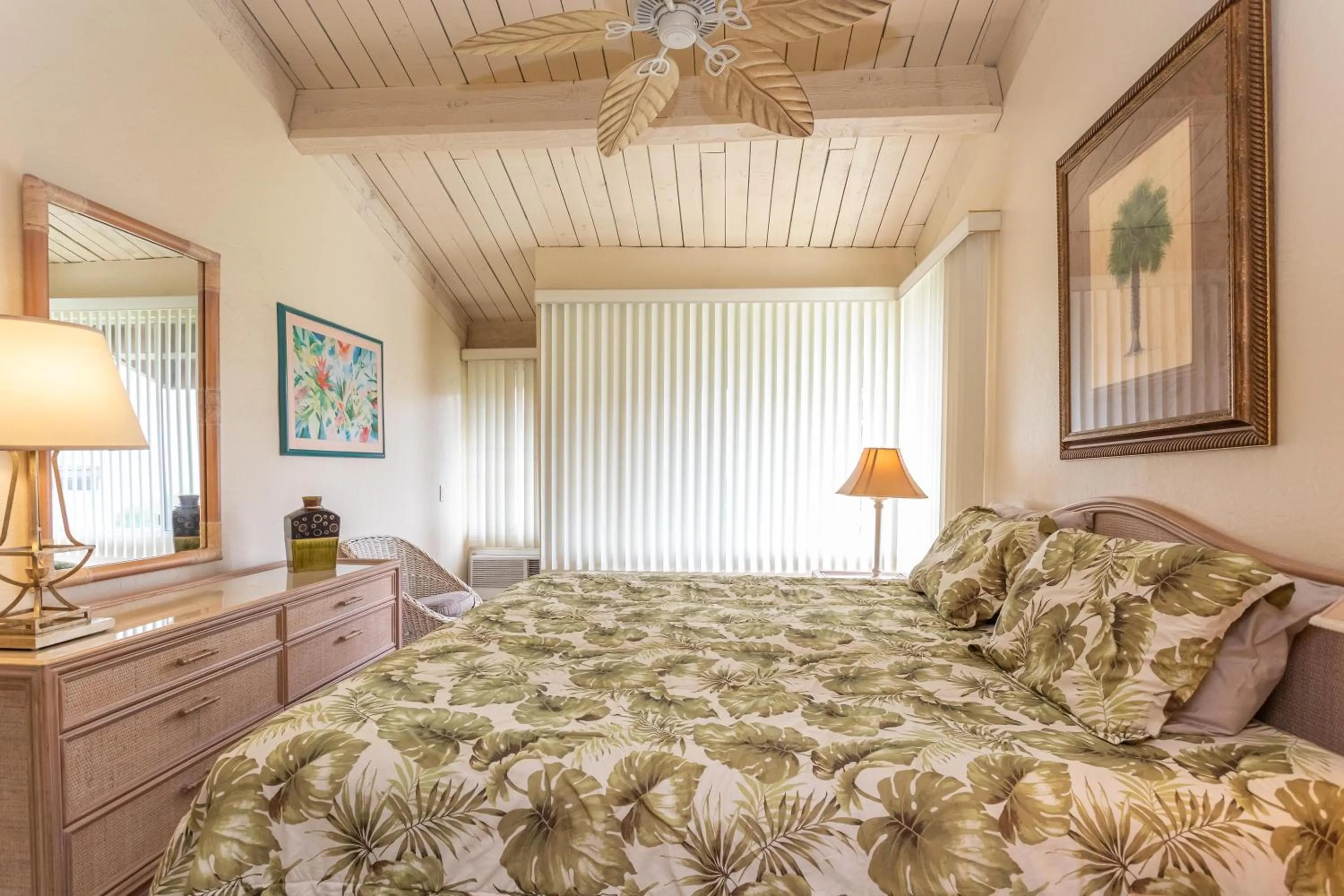 Bed in Hale Kamaole 222