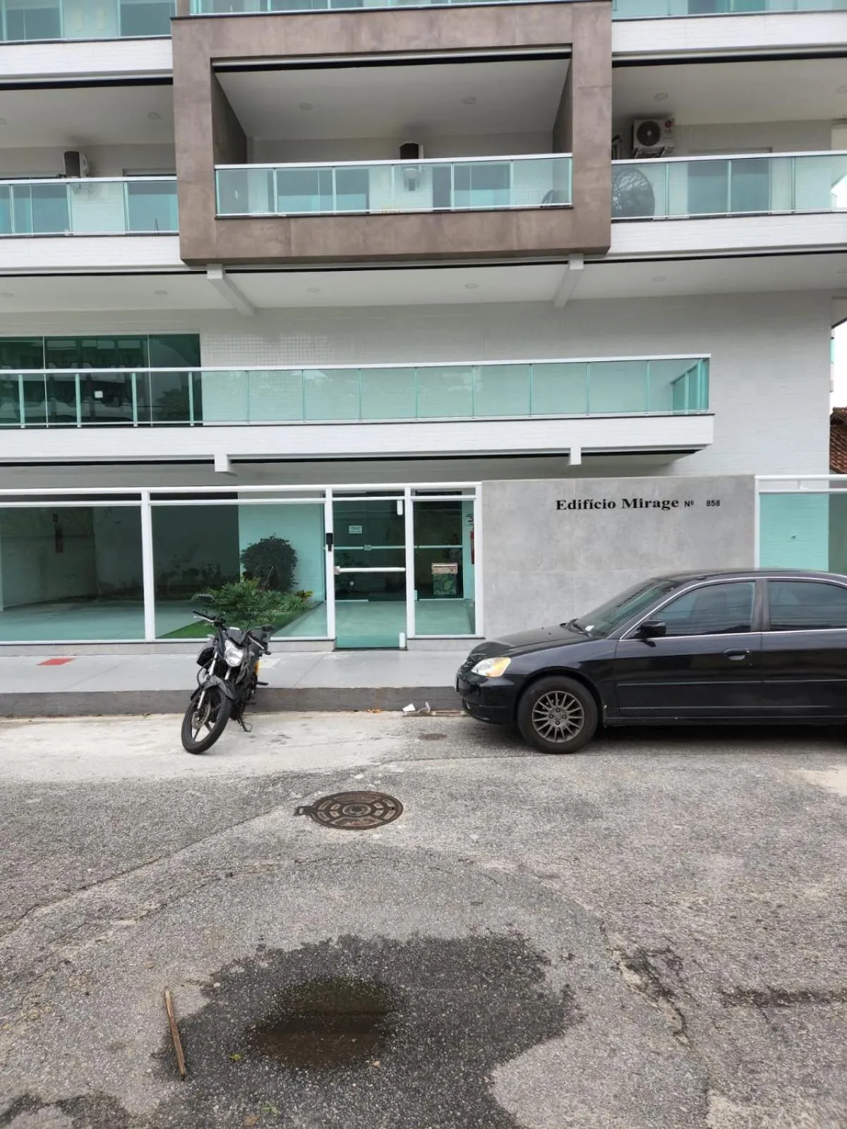Apartamento com Garagem Cabo Frio