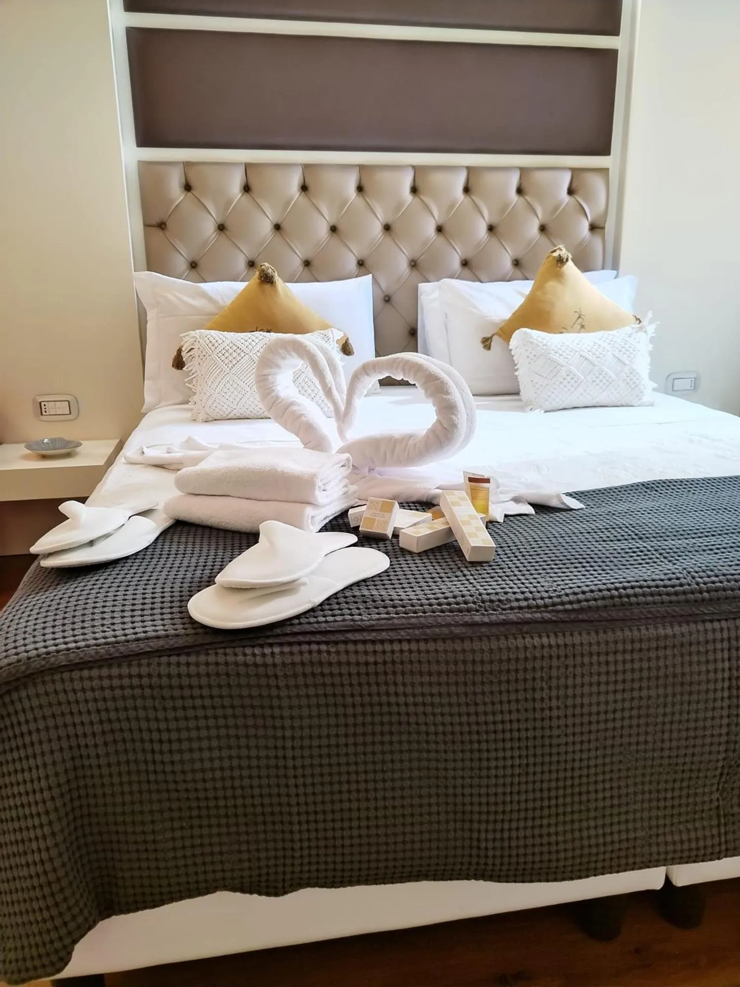 Bedroom, Bed in Piazza Venezia Luxury Suite