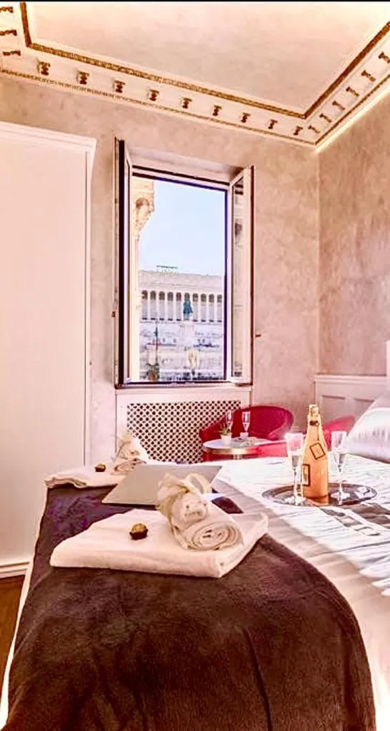 View (from property/room), Bed in Piazza Venezia Luxury Suite