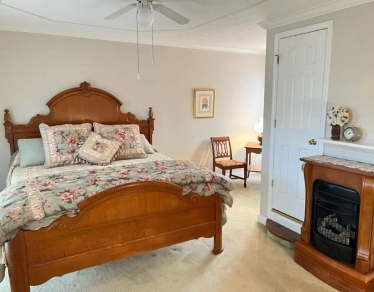 Property building in Rocky Hill Inn