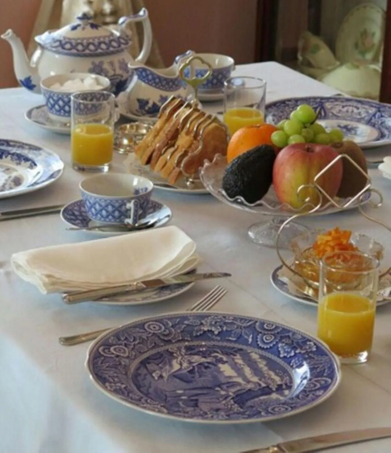 Breakfast in Rocky Hill Inn