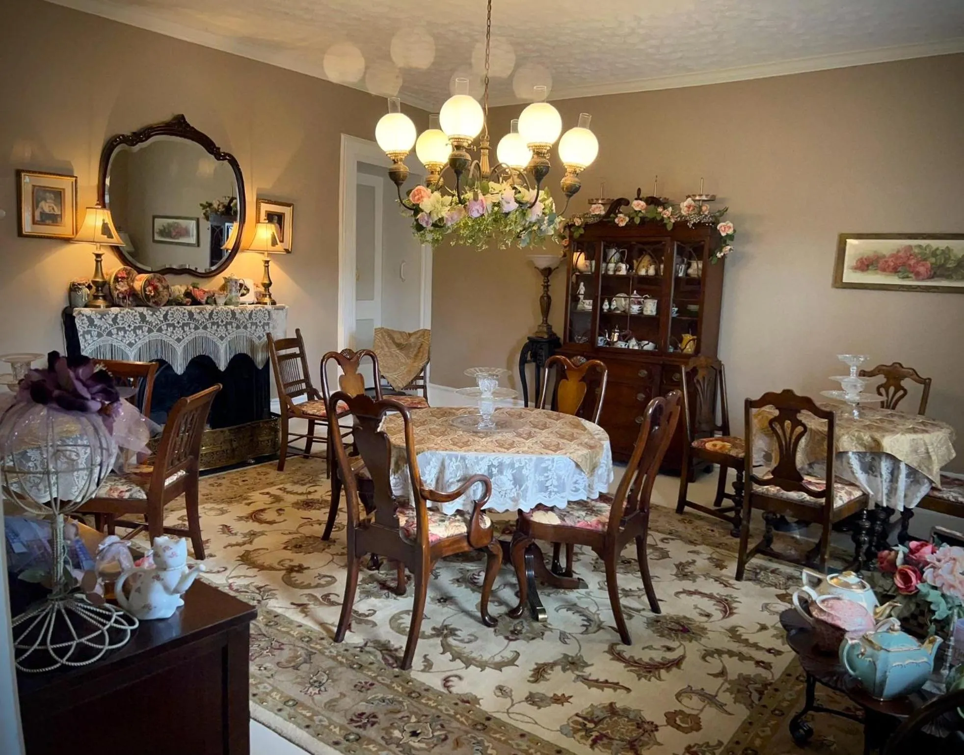 Property building in Rocky Hill Inn