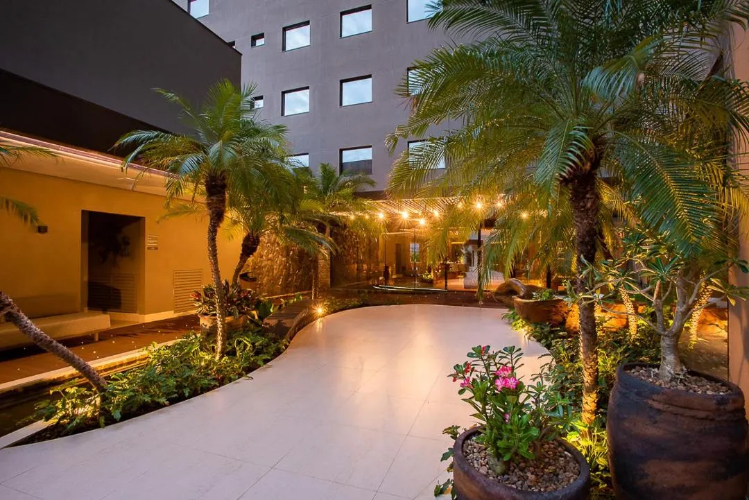 Property building in Amazon Aeroporto Hotel