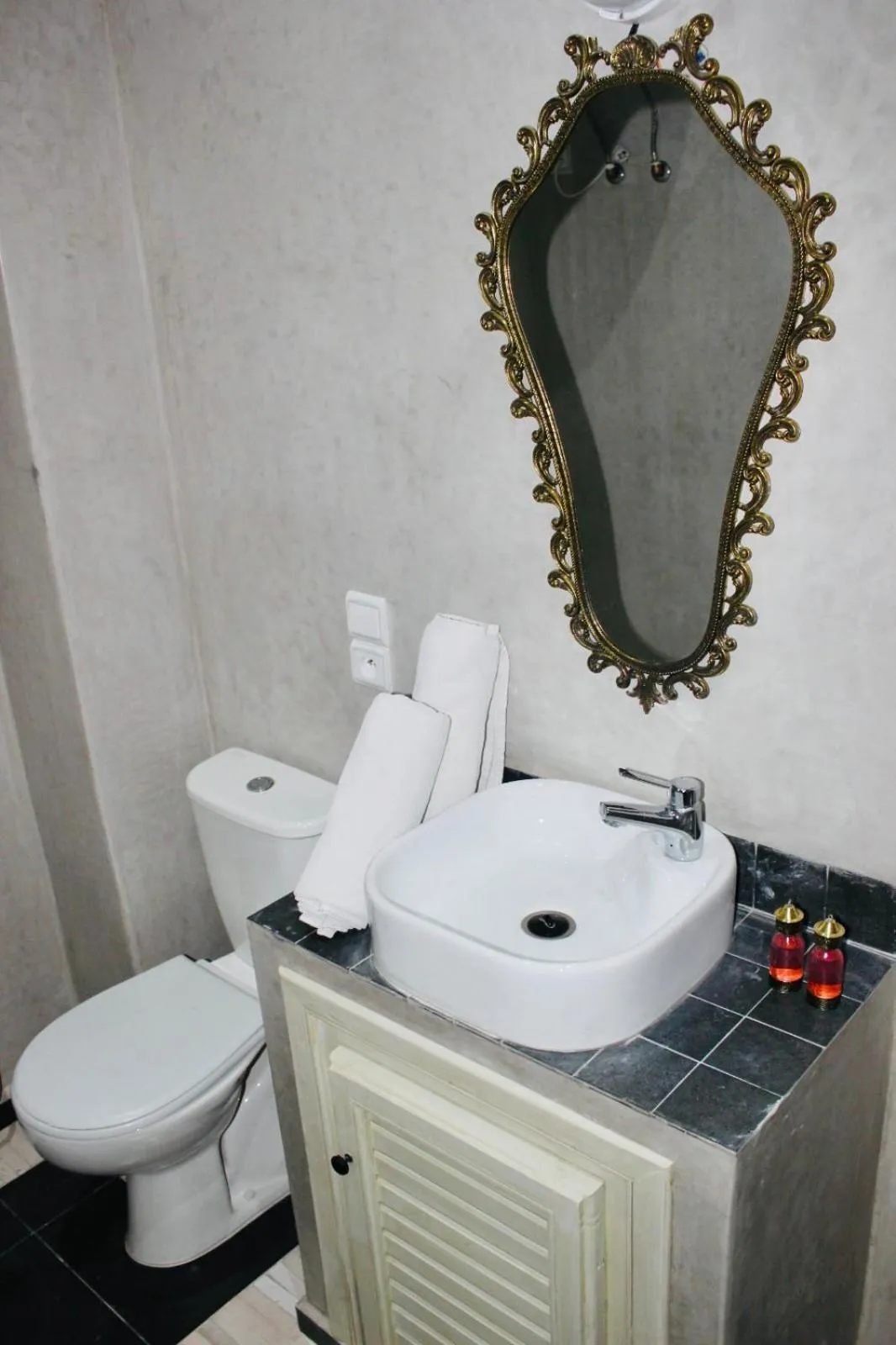 Toilet in DAR Riad Jomana