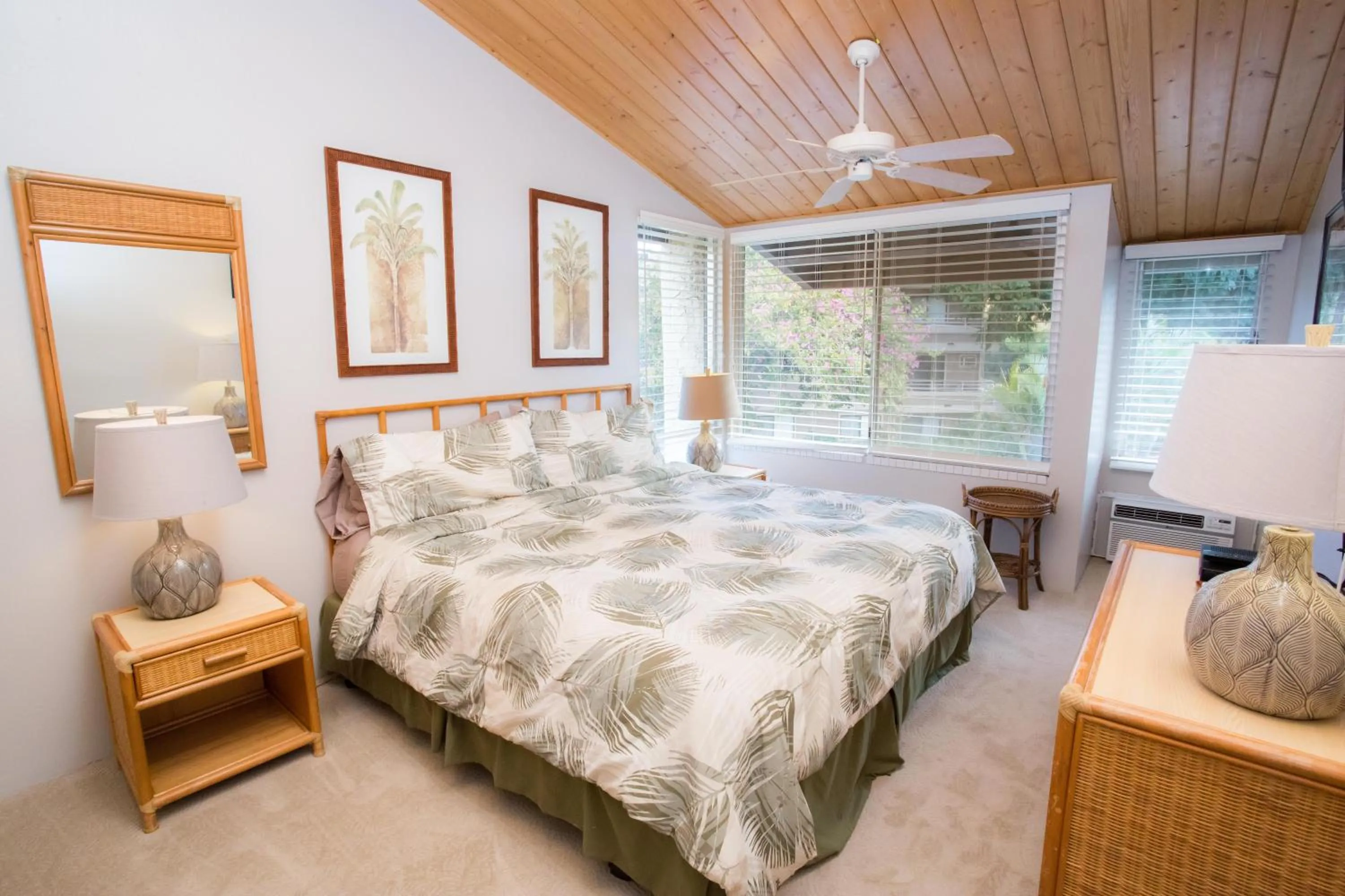 Bed in Hale Kamaole 245