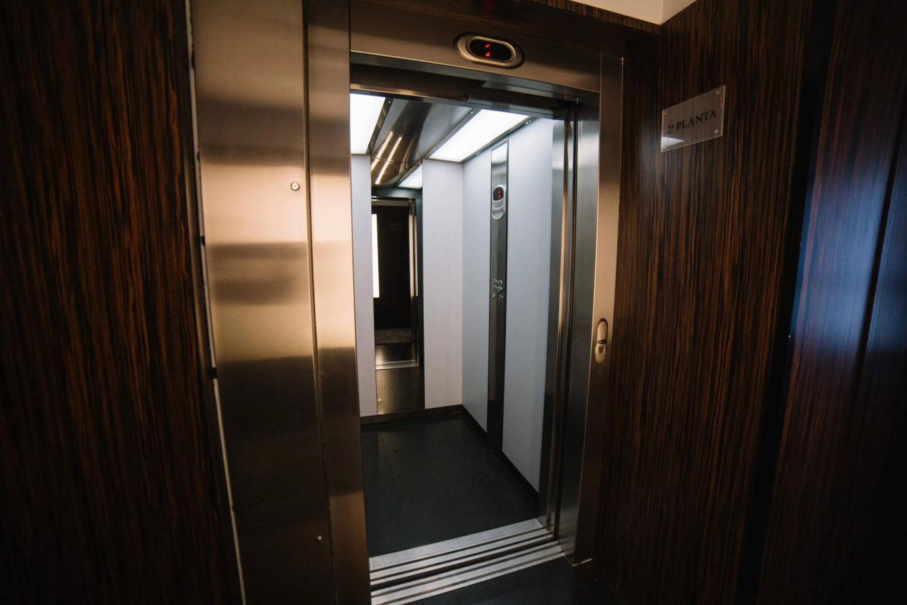 elevator in ETH Rioja