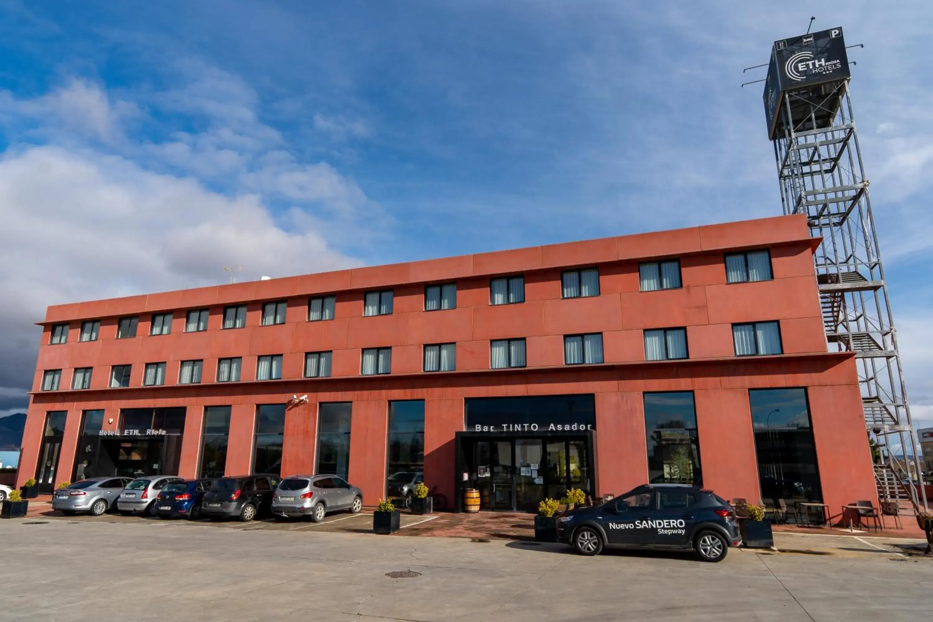 Facade/entrance in ETH Rioja Facade/entrance in ETH Rioja