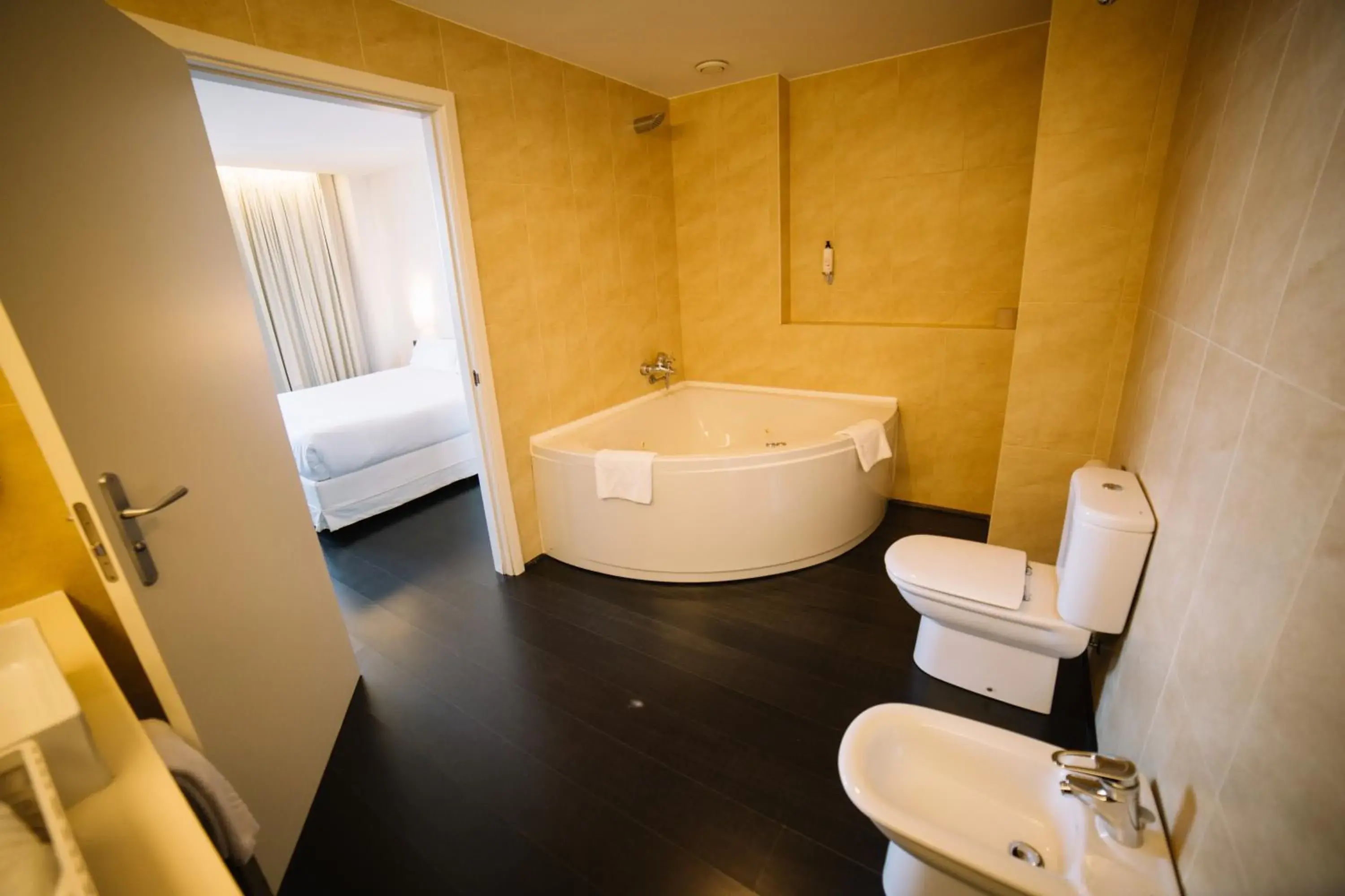 Bathroom in ETH Rioja Bathroom in ETH Rioja