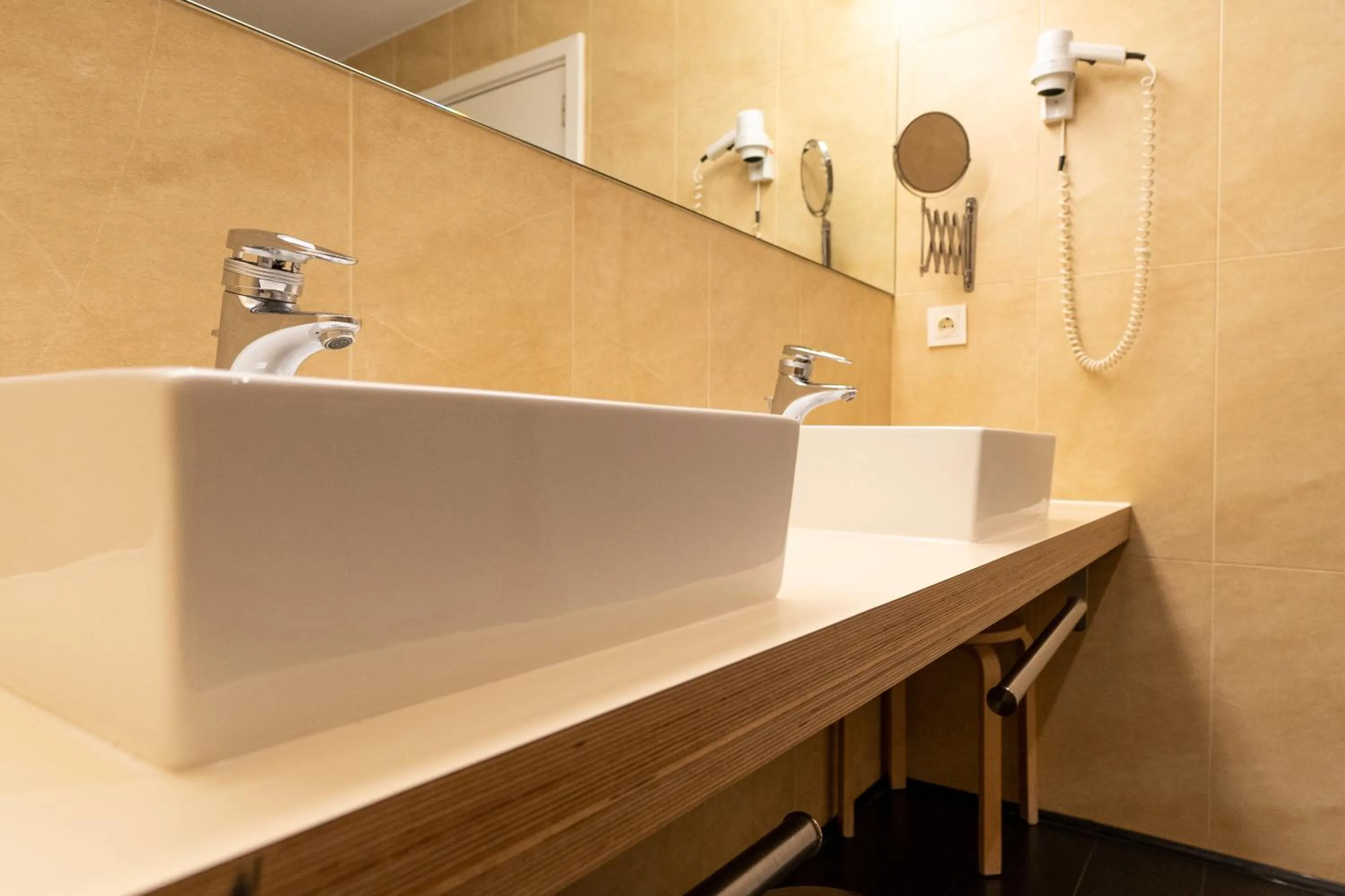 Bathroom in ETH Rioja