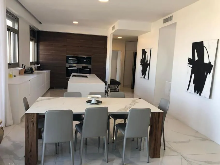 The Penthouse Of Haneviim court