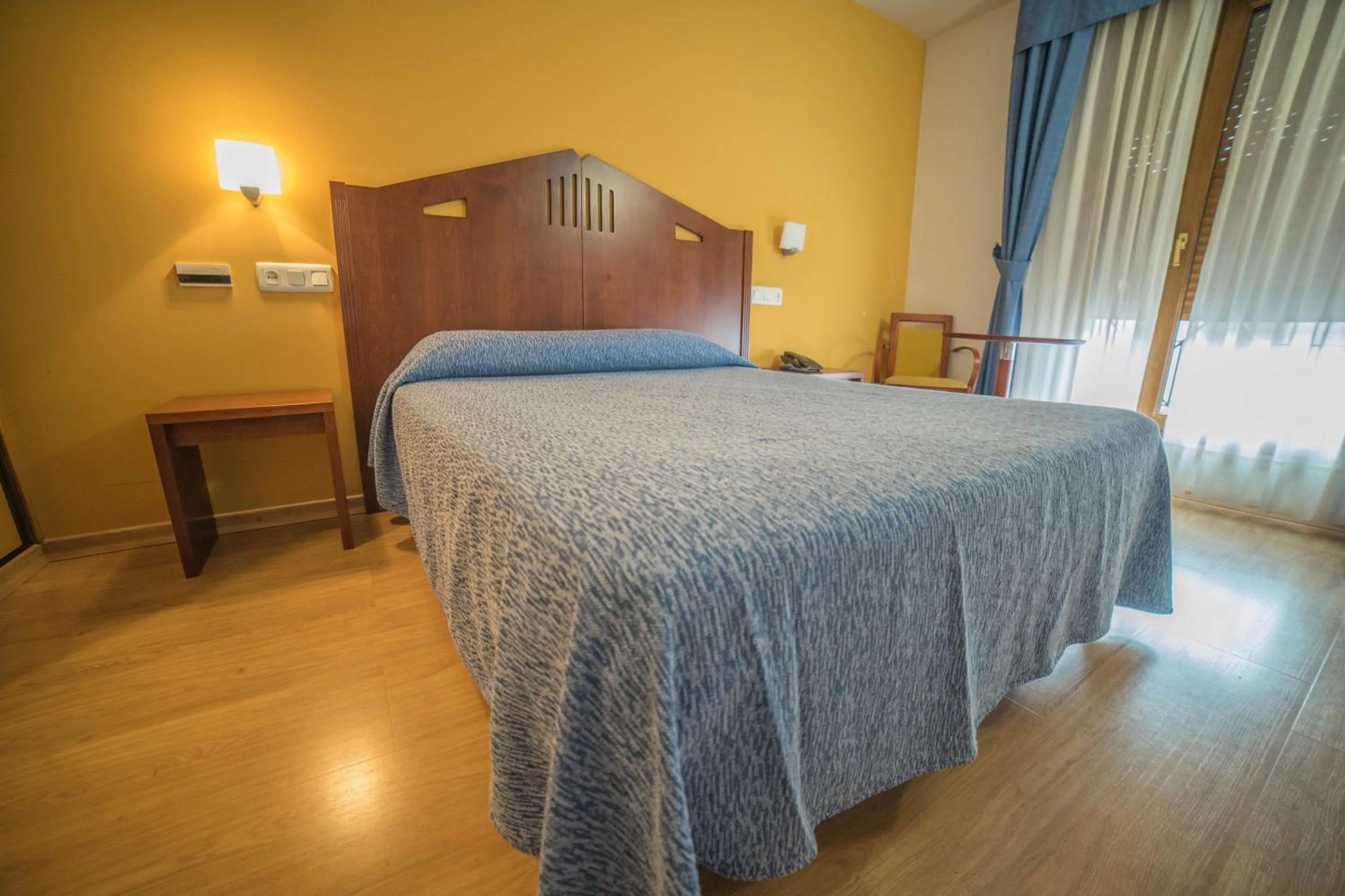 Photo of the whole room, Bed in Hotel las Cruces