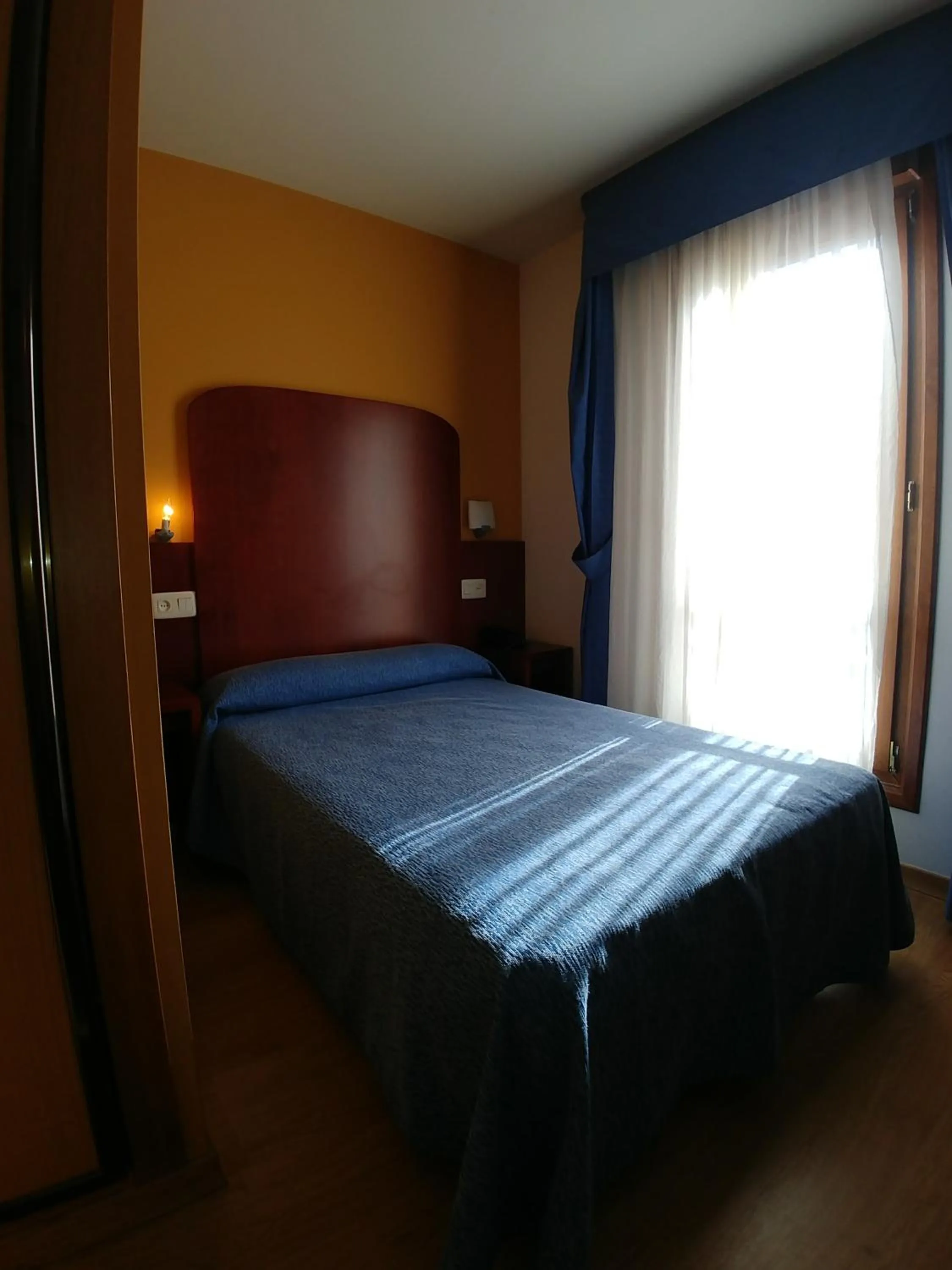 Bed in Hotel las Cruces