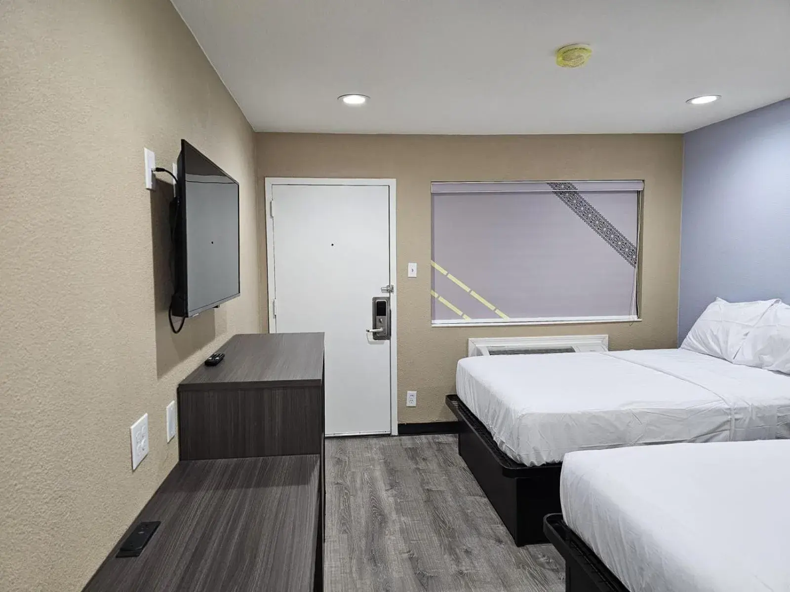 Bed in Super 8 by Wyndham Big Spring Bed in Super 8 by Wyndham Big Spring