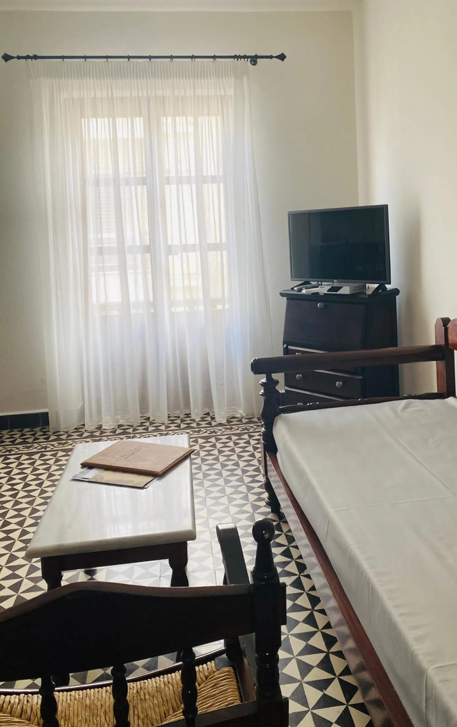 TV and multimedia, Bed in Palazzo Arhontiko Apartments