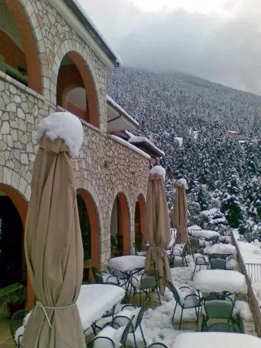 Facade/entrance in Vytina Mountain View Hotel