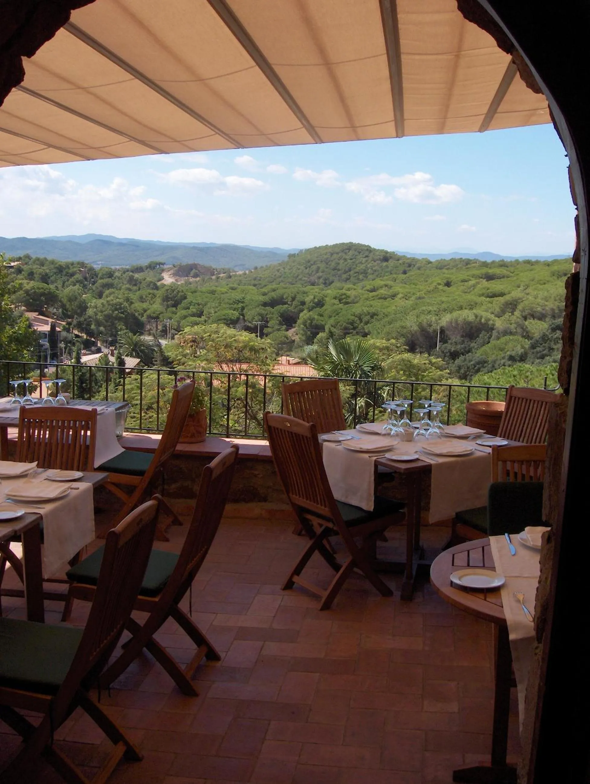 Restaurant/places to eat in Hotel Galena Mas Comangau