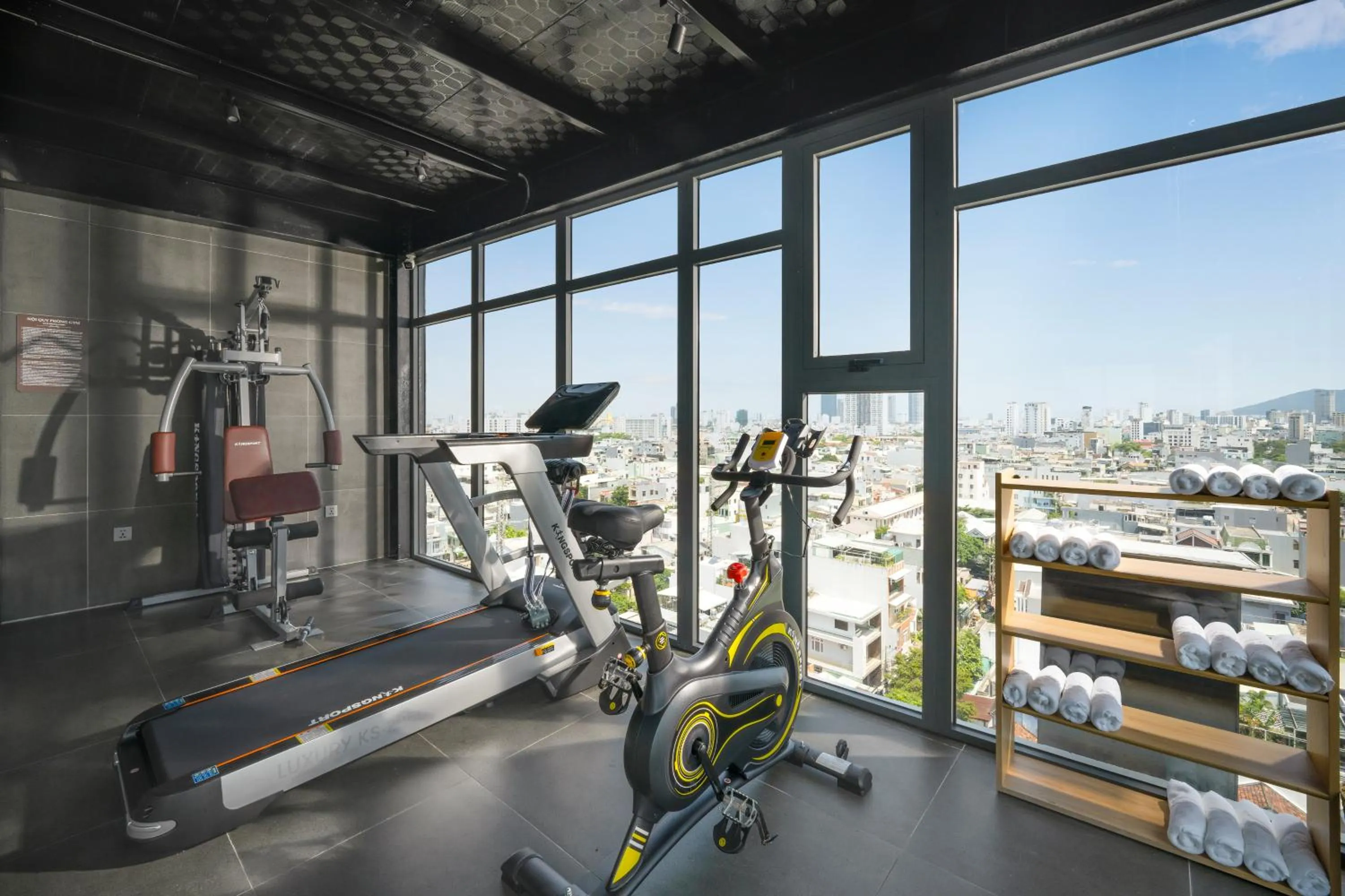 Fitness centre/facilities in Estrella Boutique Hotel