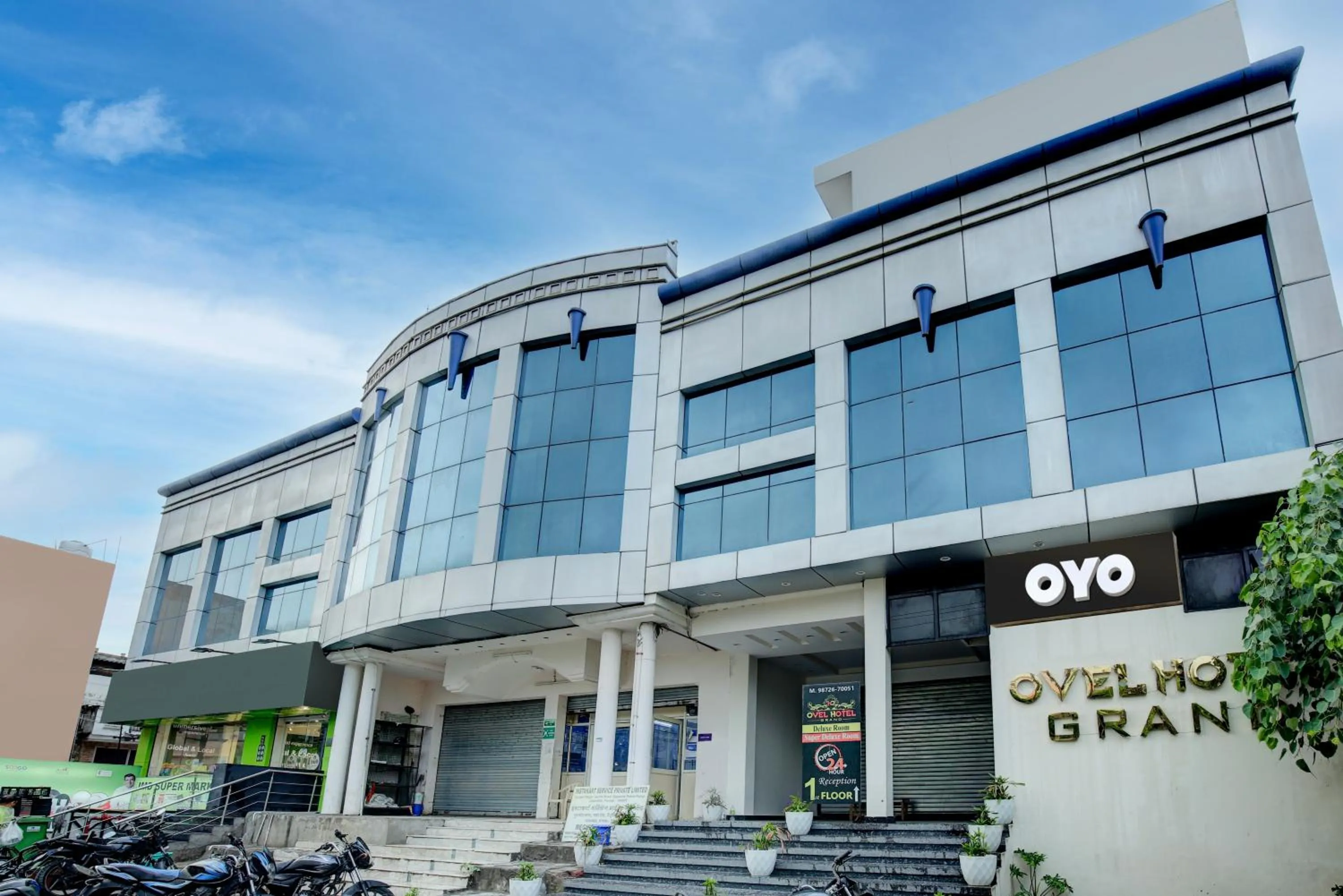 Facade/entrance in Collection O Ovel Hotel Grand