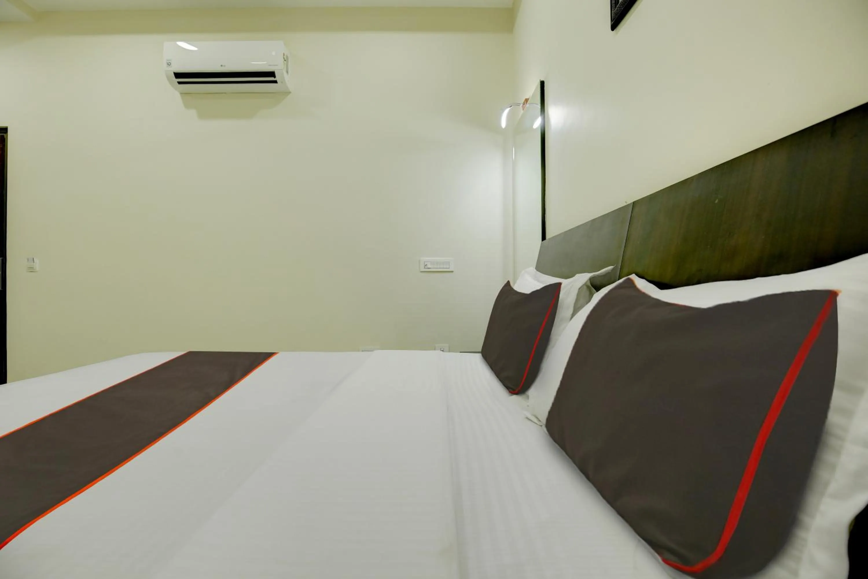 Bedroom, Bed in Collection O Ovel Hotel Grand