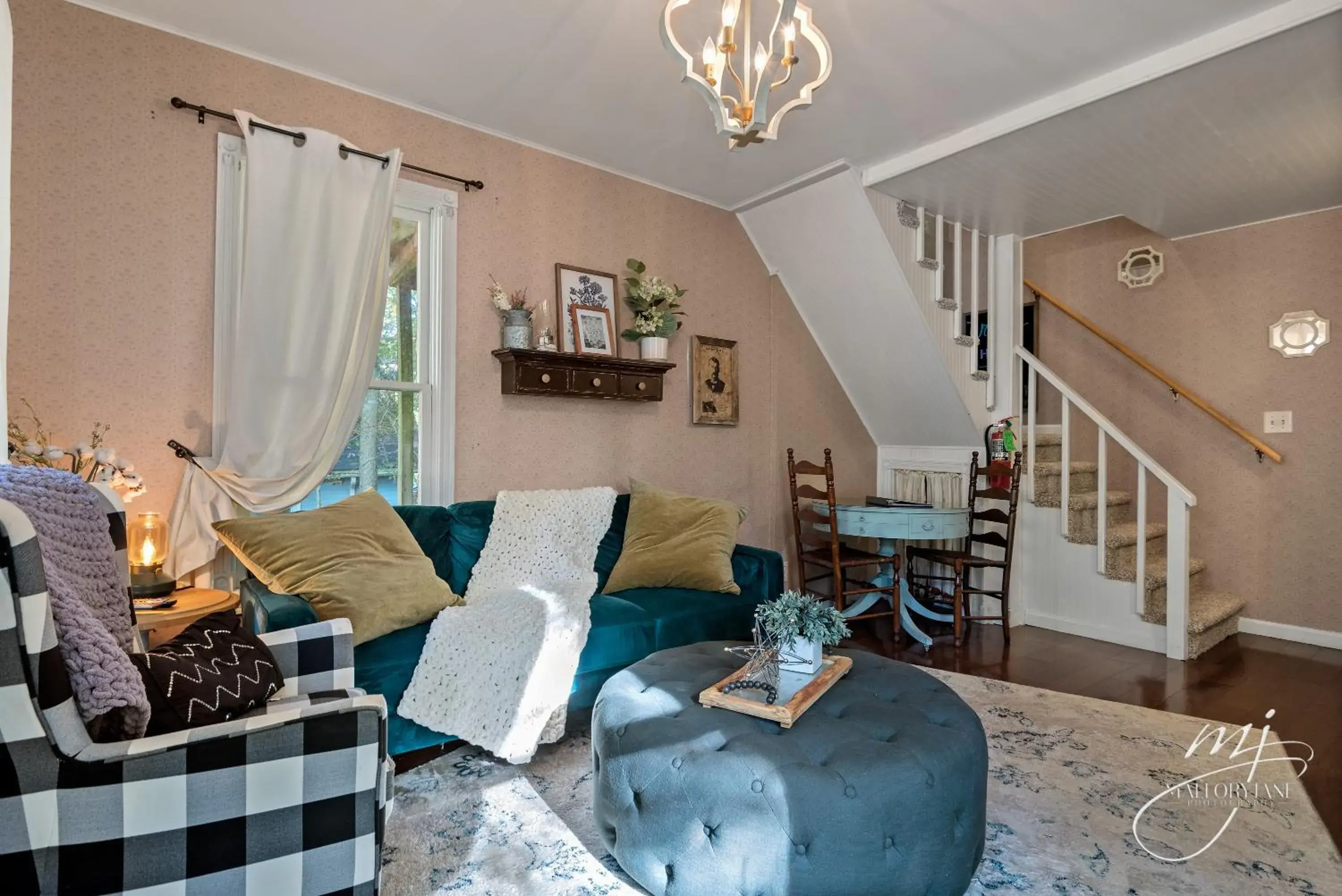 Superior King Room in The 1883 Peabody House Bed & Breakfast Superior King Room in The 1883 Peabody House Bed & Breakfast