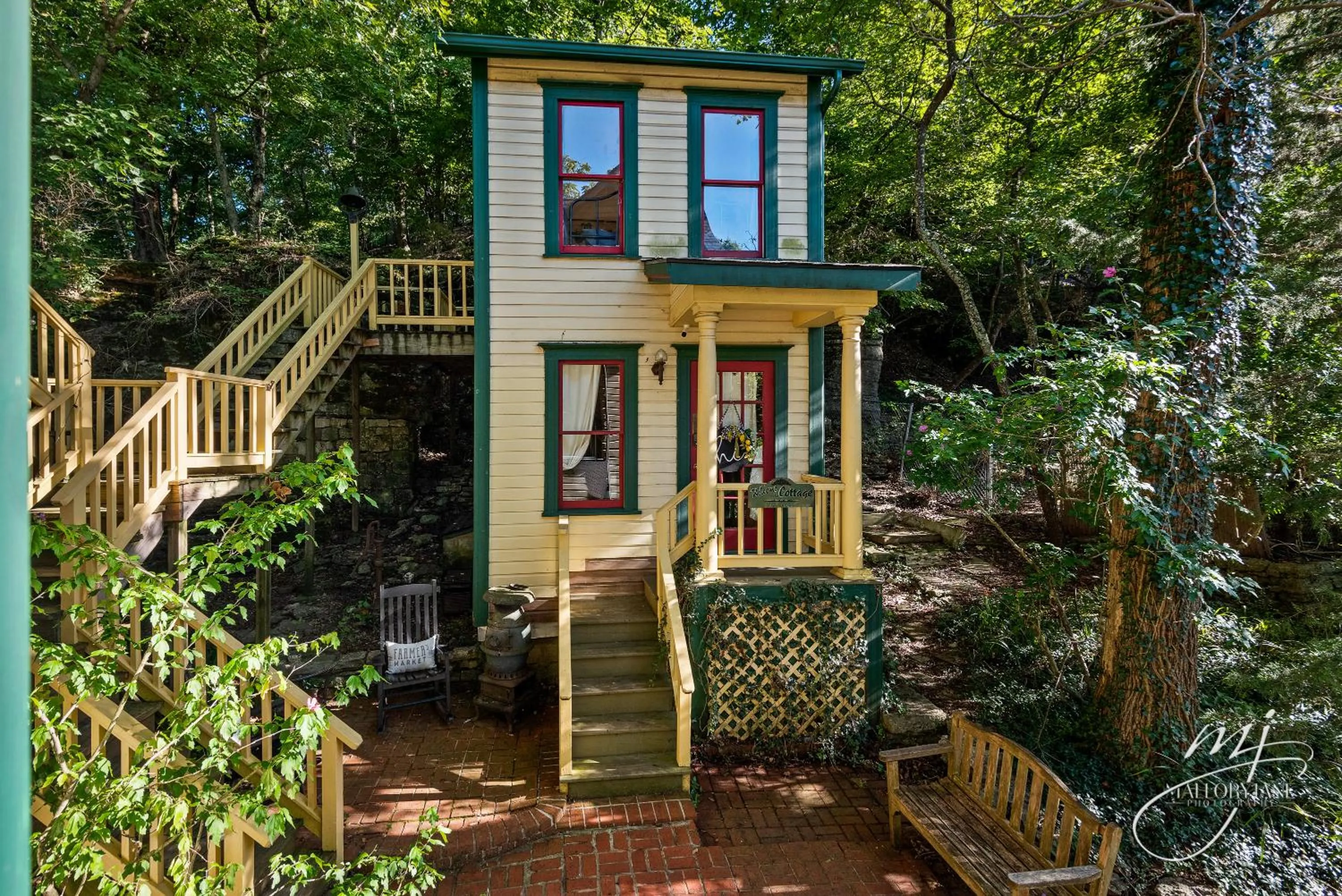 The 1883 Peabody House Bed & Breakfast