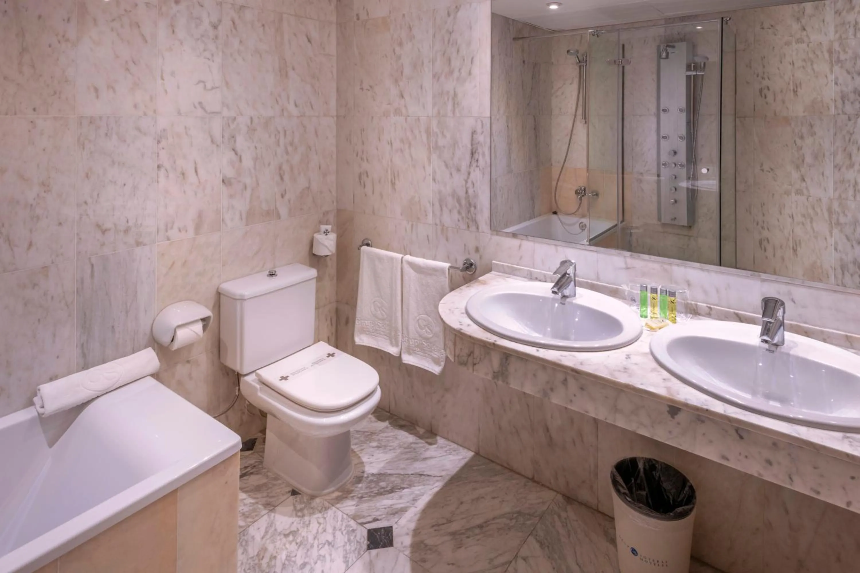 Toilet in Ciudad de Castelldefels